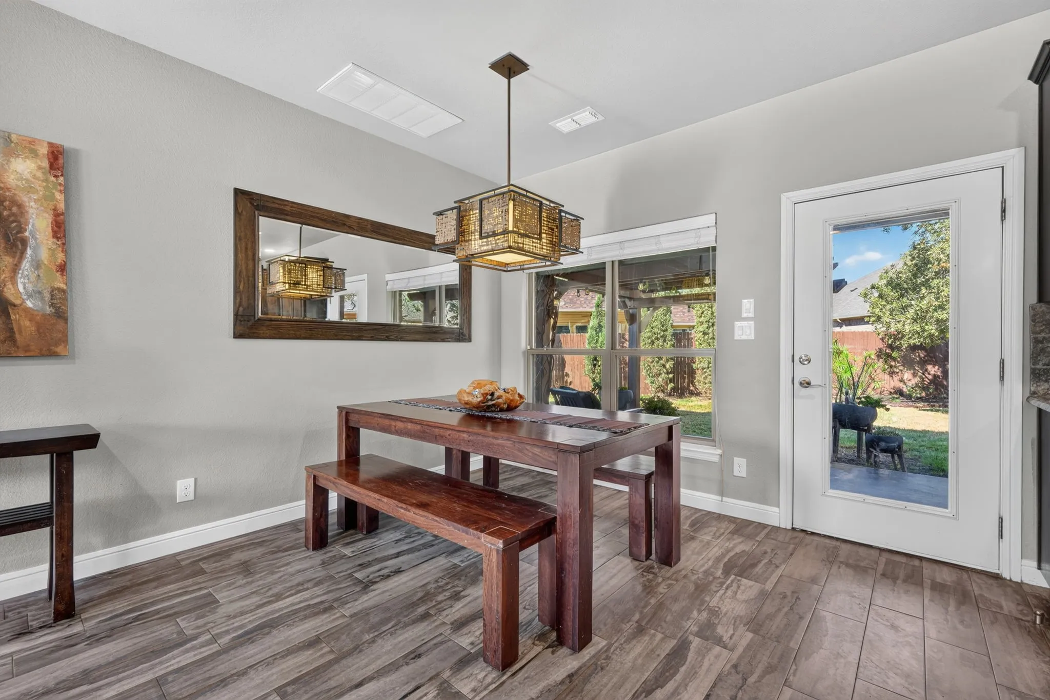 Single Family Residence For Sale in Hood County , 305 Donna Circle, Granbury, Texas 76049, 3 Bedroom, 3 Bathroom, 2 Garage spaces, 1,749 Sqft, built in 2018, mls#21373988, Real Estate Agent in Granbury, Homes For Sale in Hood county, Homes For Sale in Granbury, Realtor in Granbury Texas, Real Estate Brokerage Independent Realty Texas, Luminita Cordes Realtor