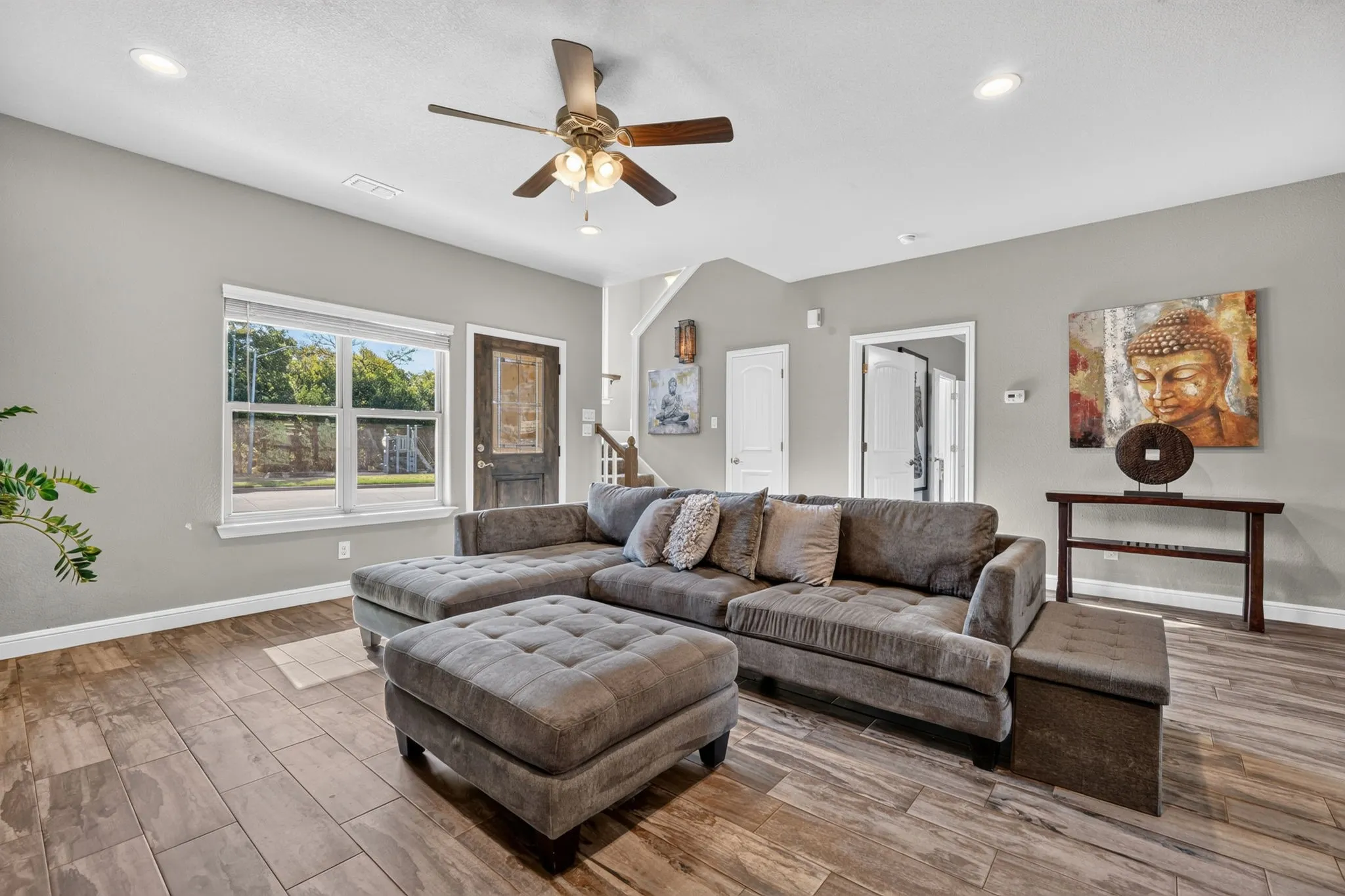 Single Family Residence For Sale in Hood County , 305 Donna Circle, Granbury, Texas 76049, 3 Bedroom, 3 Bathroom, 2 Garage spaces, 1,749 Sqft, built in 2018, mls#21373988, Real Estate Agent in Granbury, Homes For Sale in Hood county, Homes For Sale in Granbury, Realtor in Granbury Texas, Real Estate Brokerage Independent Realty Texas, Luminita Cordes Realtor