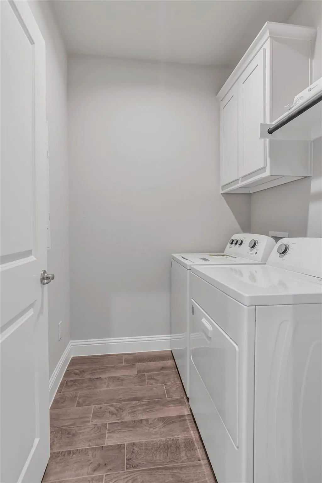 Single Family Residence For Rent in Tarrant County , 4804 Dewy Rose Lane, Fort Worth, Texas 76244, 4 Bedroom, 2 Bathroom, 2 Garage spaces, 1,808 Sqft, built in 2023, mls#21381690, Real Estate Agent in Fort Worth, Homes For Rent in Tarrant county, Homes For Rent in Fort Worth, Realtor in Fort Worth Texas, Real Estate Brokerage Independent Realty Texas, Luminita Cordes Realtor
