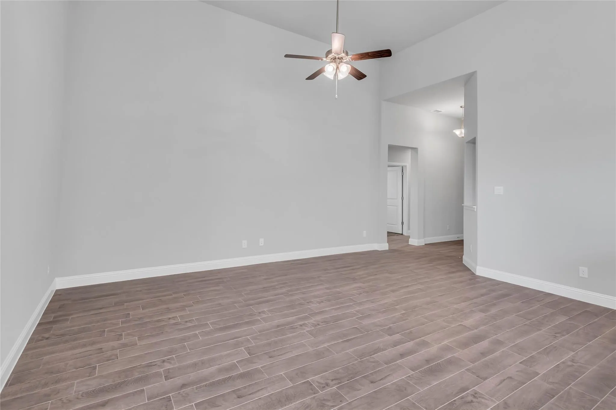 Single Family Residence For Rent in Tarrant County , 4804 Dewy Rose Lane, Fort Worth, Texas 76244, 4 Bedroom, 2 Bathroom, 2 Garage spaces, 1,808 Sqft, built in 2023, mls#21381690, Real Estate Agent in Fort Worth, Homes For Rent in Tarrant county, Homes For Rent in Fort Worth, Realtor in Fort Worth Texas, Real Estate Brokerage Independent Realty Texas, Luminita Cordes Realtor
