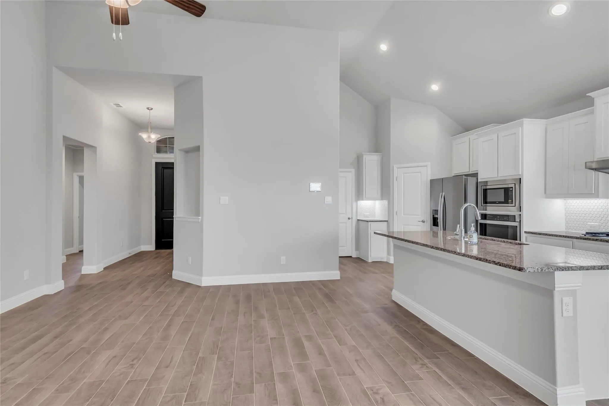 Single Family Residence For Rent in Tarrant County , 4804 Dewy Rose Lane, Fort Worth, Texas 76244, 4 Bedroom, 2 Bathroom, 2 Garage spaces, 1,808 Sqft, built in 2023, mls#21381690, Real Estate Agent in Fort Worth, Homes For Rent in Tarrant county, Homes For Rent in Fort Worth, Realtor in Fort Worth Texas, Real Estate Brokerage Independent Realty Texas, Luminita Cordes Realtor