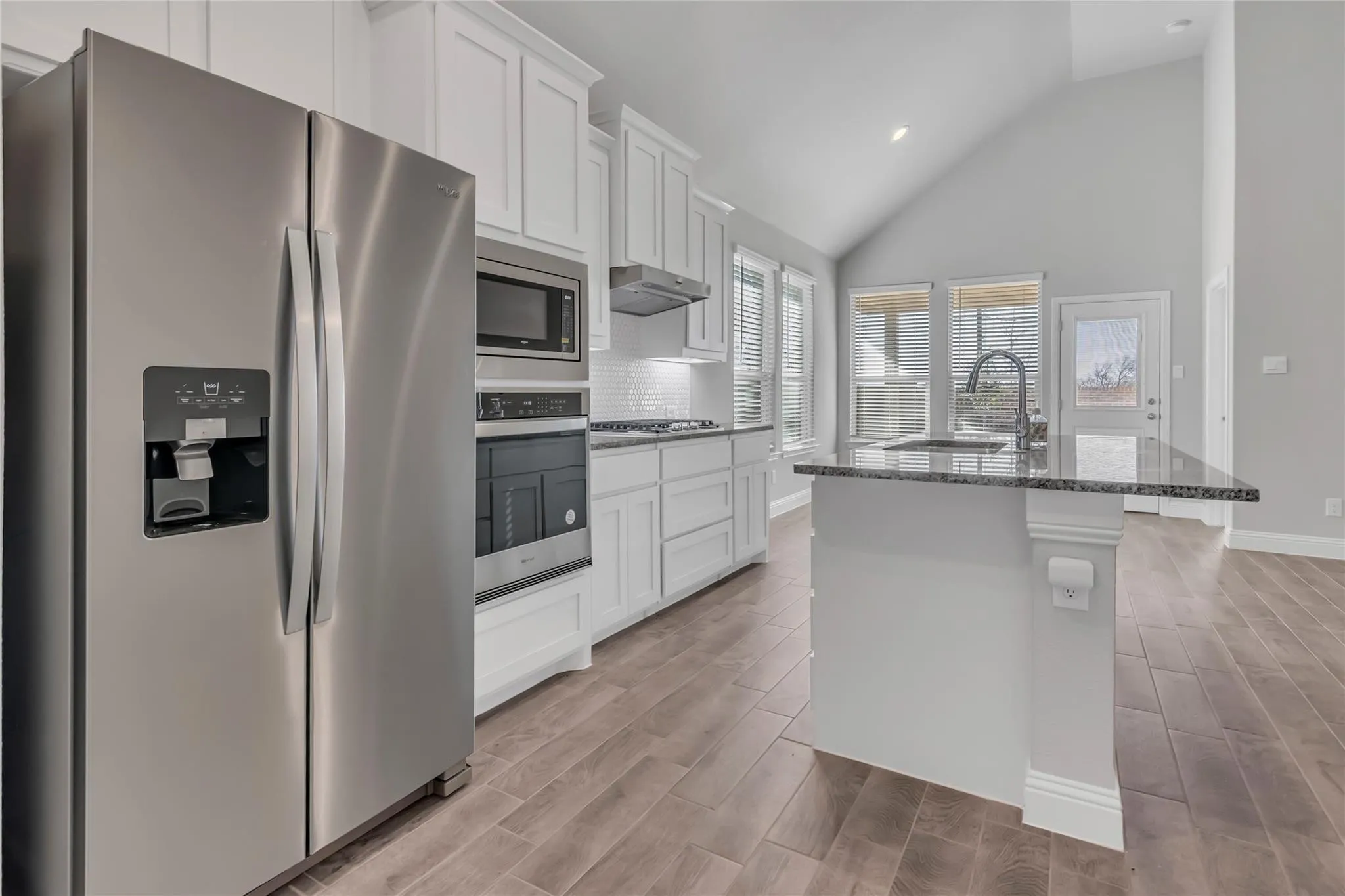 Single Family Residence For Rent in Tarrant County , 4804 Dewy Rose Lane, Fort Worth, Texas 76244, 4 Bedroom, 2 Bathroom, 2 Garage spaces, 1,808 Sqft, built in 2023, mls#21381690, Real Estate Agent in Fort Worth, Homes For Rent in Tarrant county, Homes For Rent in Fort Worth, Realtor in Fort Worth Texas, Real Estate Brokerage Independent Realty Texas, Luminita Cordes Realtor