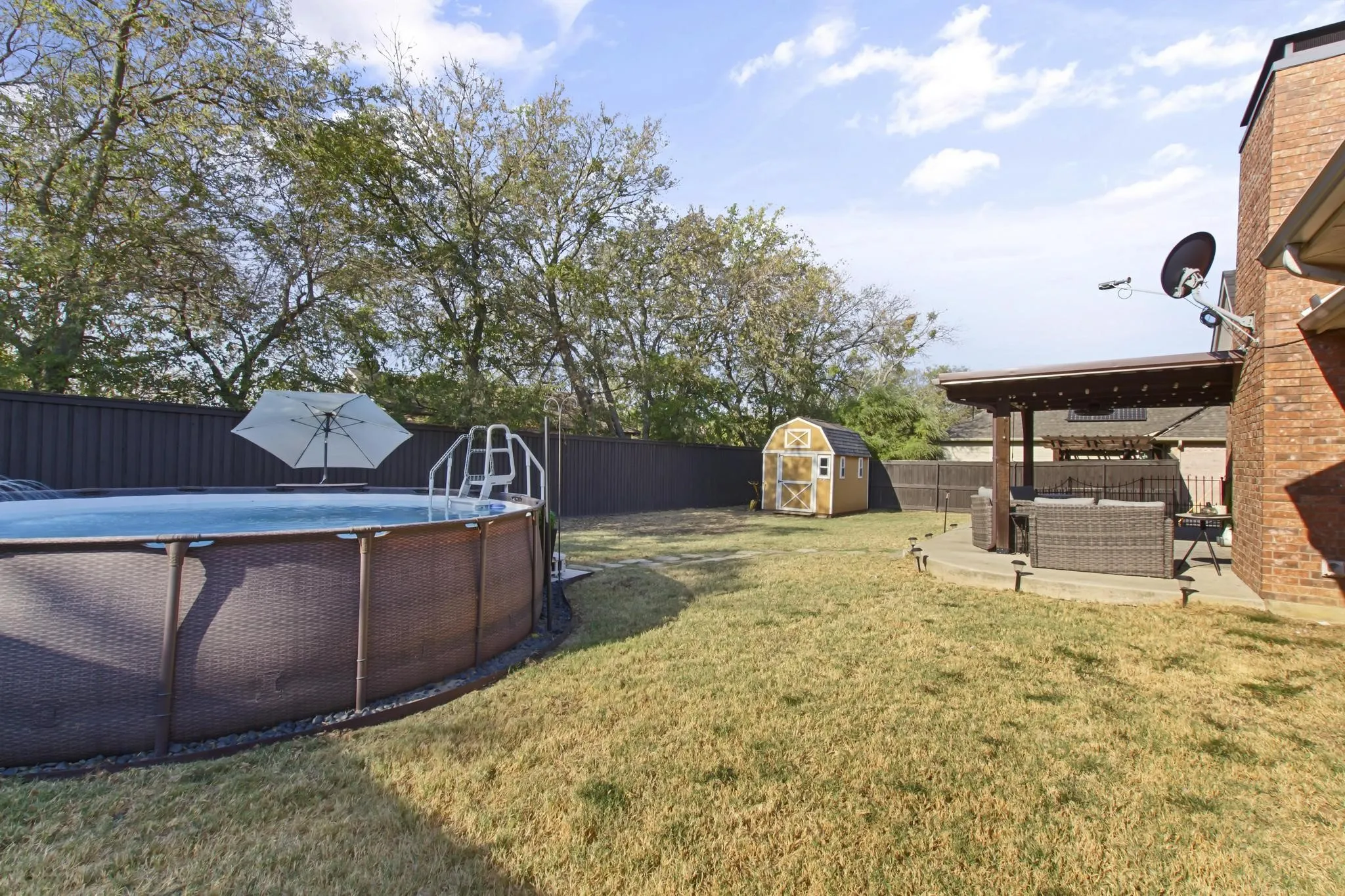 Single Family Residence For Sale in Denton County , 417 Valley View Lane, Krum, Texas 76249, 3 Bedroom, 2 Bathroom, 2 Garage spaces, 1,856 Sqft, built in 2002, mls#21362852, Real Estate Agent in Krum, Homes For Sale in Denton county, Homes For Sale in Krum, Realtor in Krum Texas, Real Estate Brokerage Independent Realty Texas, Luminita Cordes Realtor