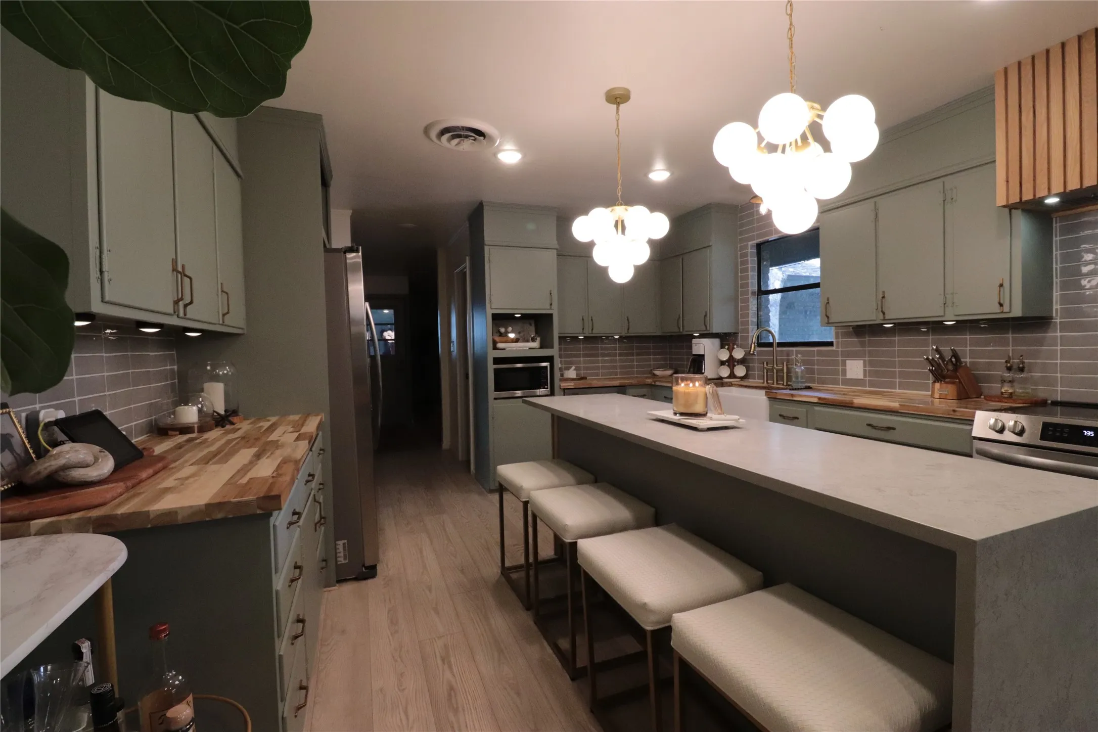 Single Family Residence For Sale in Mc Lennan County , 4617 Scottwood Drive, Waco, Texas 76708, 3 Bedroom, 3 Bathroom, 2 Garage spaces, 2,639 Sqft, built in 1959, mls#21380116, Real Estate Agent in Waco, Homes For Sale in Mc Lennan county, Homes For Sale in Waco, Realtor in Waco Texas, Real Estate Brokerage Independent Realty Texas, Luminita Cordes Realtor
