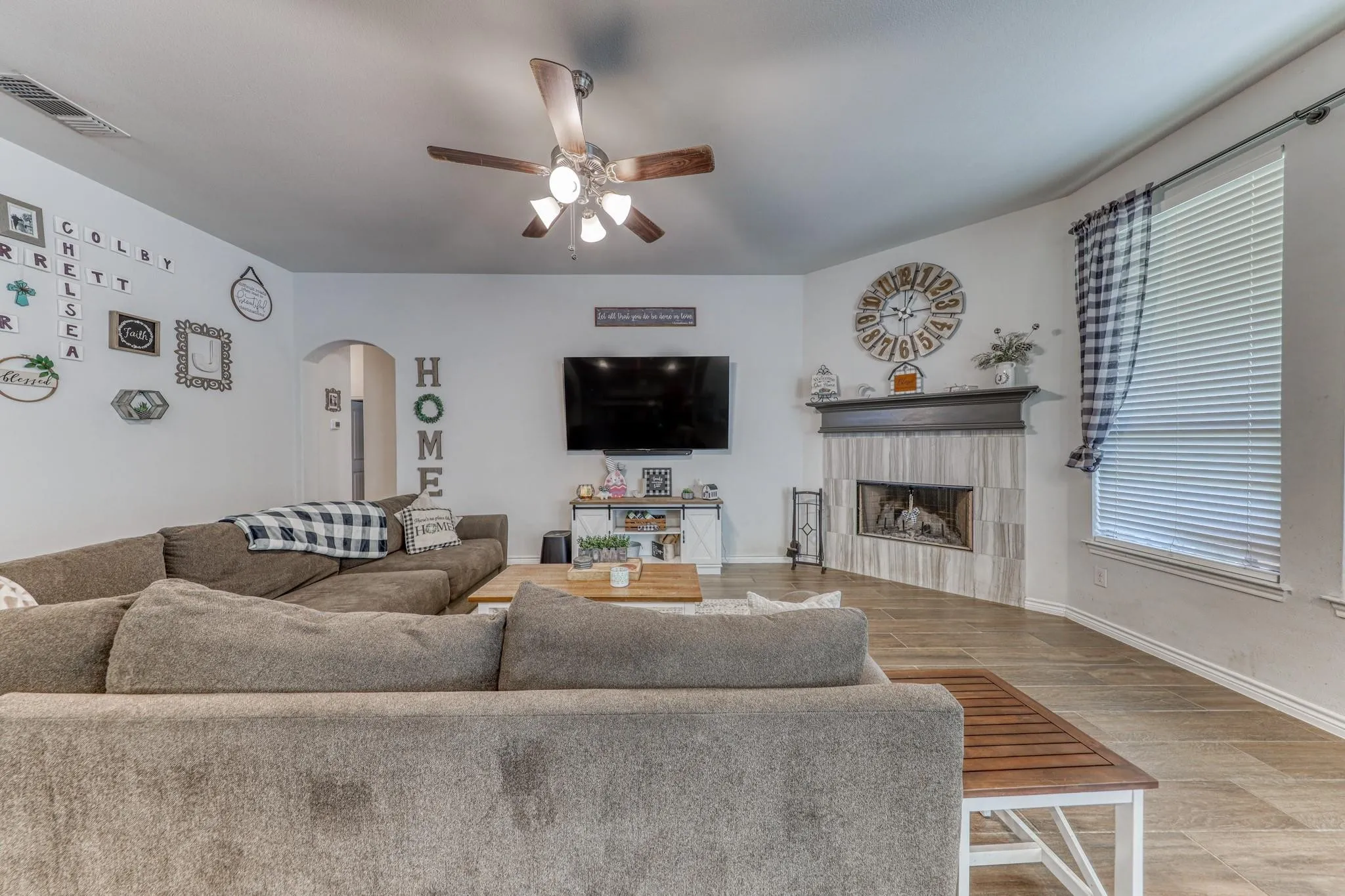 Single Family Residence For Rent in Johnson County , 1060 Wildwood Drive, Joshua, Texas 76058, 3 Bedroom, 2 Bathroom, 2 Garage spaces, 2,267 Sqft, built in 2020, mls#21381694, Real Estate Agent in Joshua, Homes For Rent in Johnson county, Homes For Rent in Joshua, Realtor in Joshua Texas, Real Estate Brokerage Independent Realty Texas, Luminita Cordes Realtor
