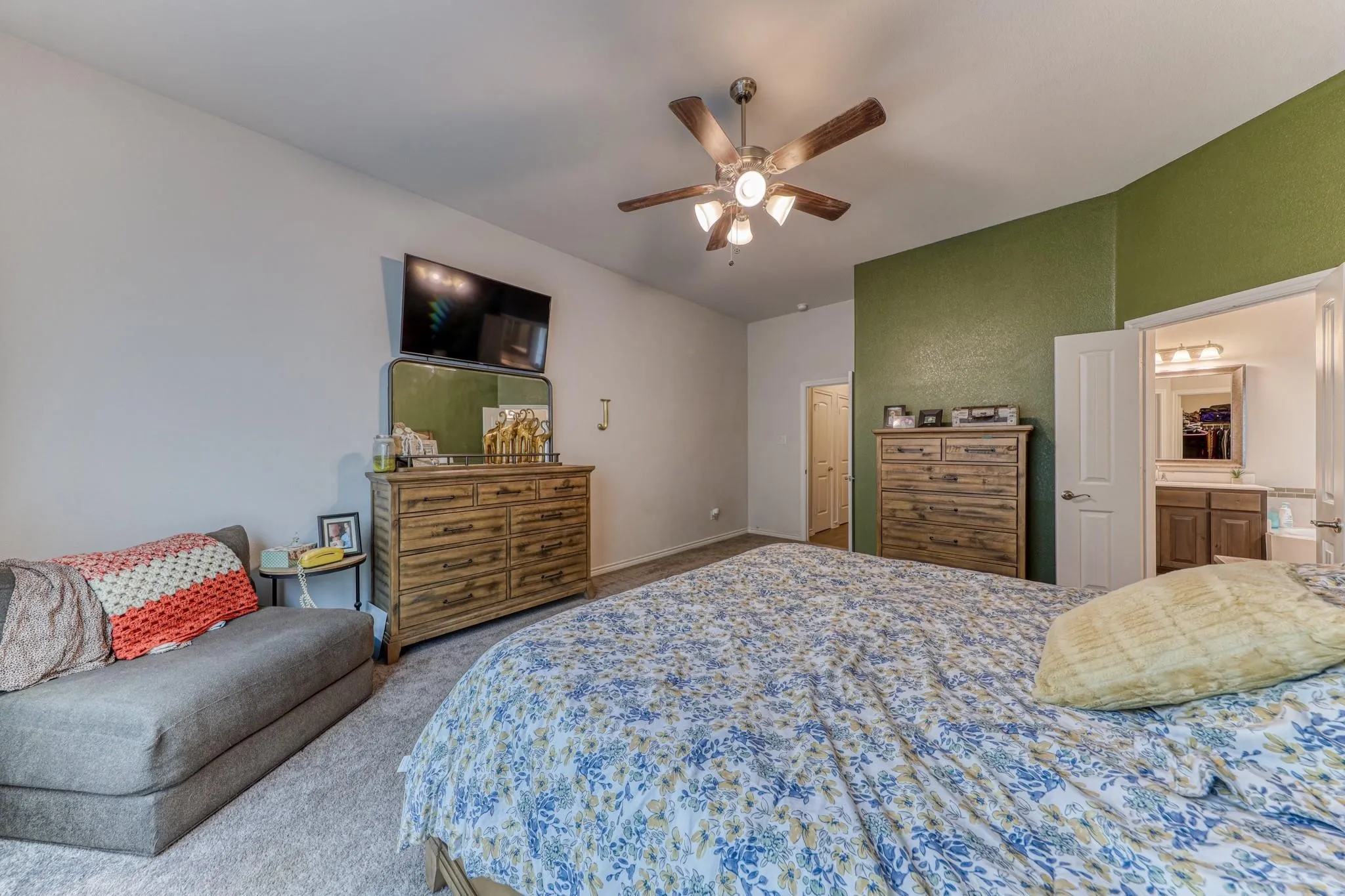 Single Family Residence For Rent in Johnson County , 1060 Wildwood Drive, Joshua, Texas 76058, 3 Bedroom, 2 Bathroom, 2 Garage spaces, 2,267 Sqft, built in 2020, mls#21381694, Real Estate Agent in Joshua, Homes For Rent in Johnson county, Homes For Rent in Joshua, Realtor in Joshua Texas, Real Estate Brokerage Independent Realty Texas, Luminita Cordes Realtor