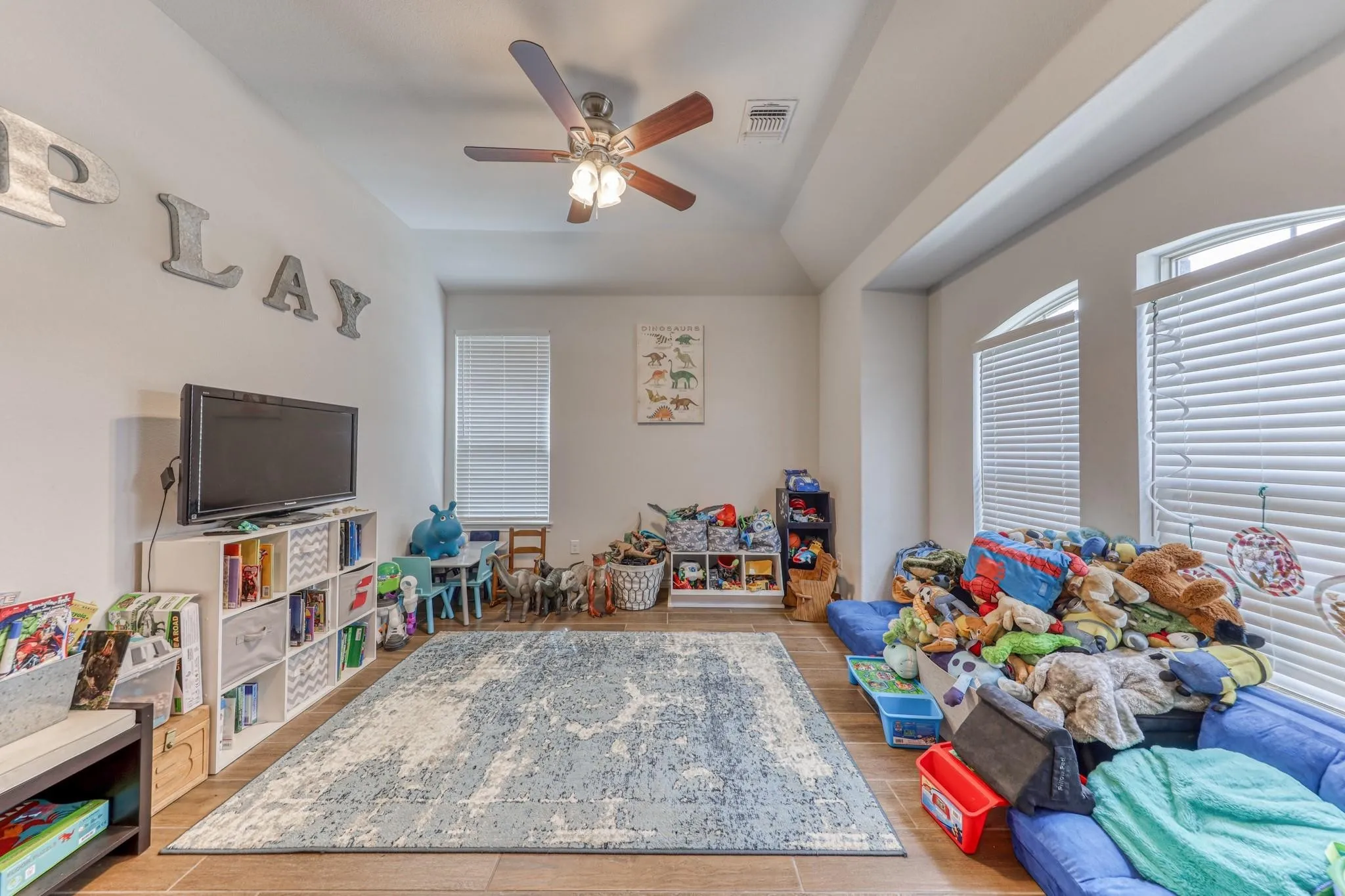 Single Family Residence For Rent in Johnson County , 1060 Wildwood Drive, Joshua, Texas 76058, 3 Bedroom, 2 Bathroom, 2 Garage spaces, 2,267 Sqft, built in 2020, mls#21381694, Real Estate Agent in Joshua, Homes For Rent in Johnson county, Homes For Rent in Joshua, Realtor in Joshua Texas, Real Estate Brokerage Independent Realty Texas, Luminita Cordes Realtor
