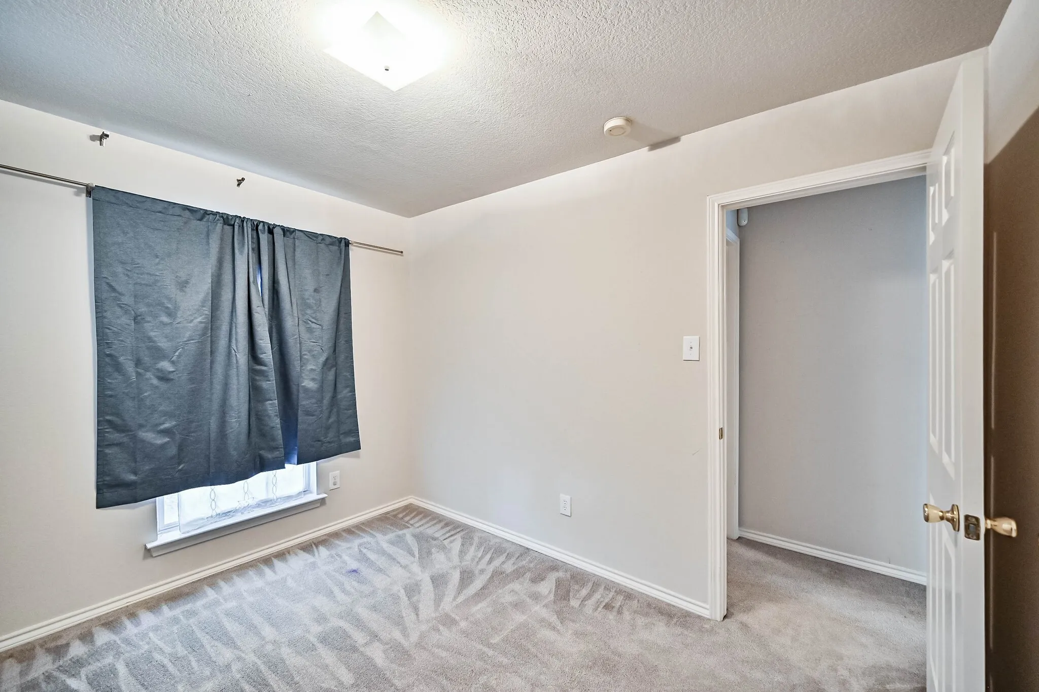 Single Family Residence For Rent in Johnson County , 415 Preston Drive, Cleburne, Texas 76033, 3 Bedroom, 2 Bathroom, 2 Garage spaces, 1,284 Sqft, built in 1998, mls#21380841, Real Estate Agent in Cleburne, Homes For Rent in Johnson county, Homes For Rent in Cleburne, Realtor in Cleburne Texas, Real Estate Brokerage Independent Realty Texas, Luminita Cordes Realtor