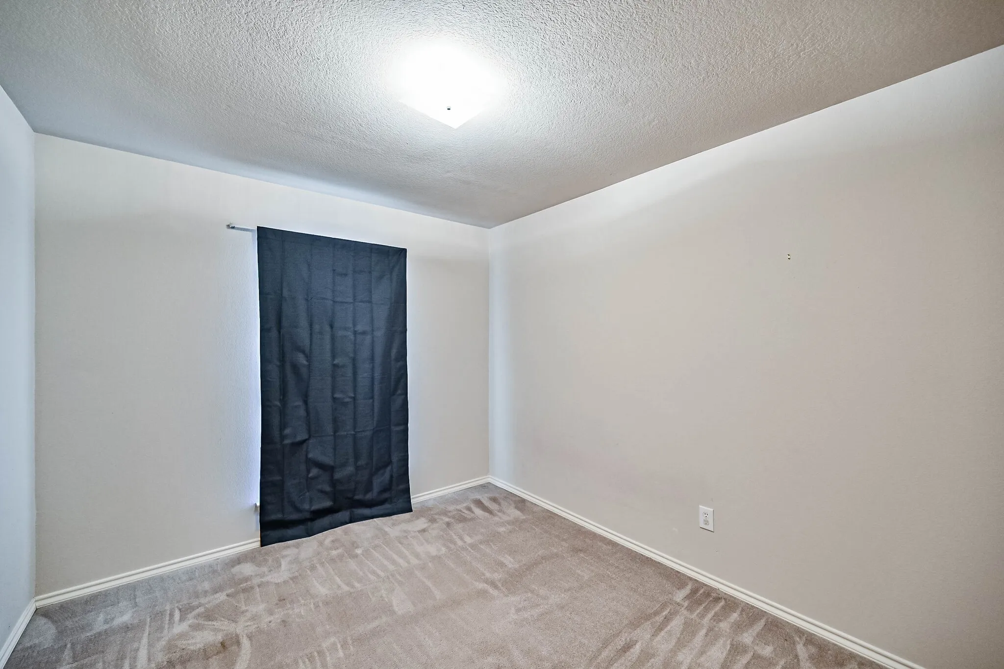 Single Family Residence For Rent in Johnson County , 415 Preston Drive, Cleburne, Texas 76033, 3 Bedroom, 2 Bathroom, 2 Garage spaces, 1,284 Sqft, built in 1998, mls#21380841, Real Estate Agent in Cleburne, Homes For Rent in Johnson county, Homes For Rent in Cleburne, Realtor in Cleburne Texas, Real Estate Brokerage Independent Realty Texas, Luminita Cordes Realtor