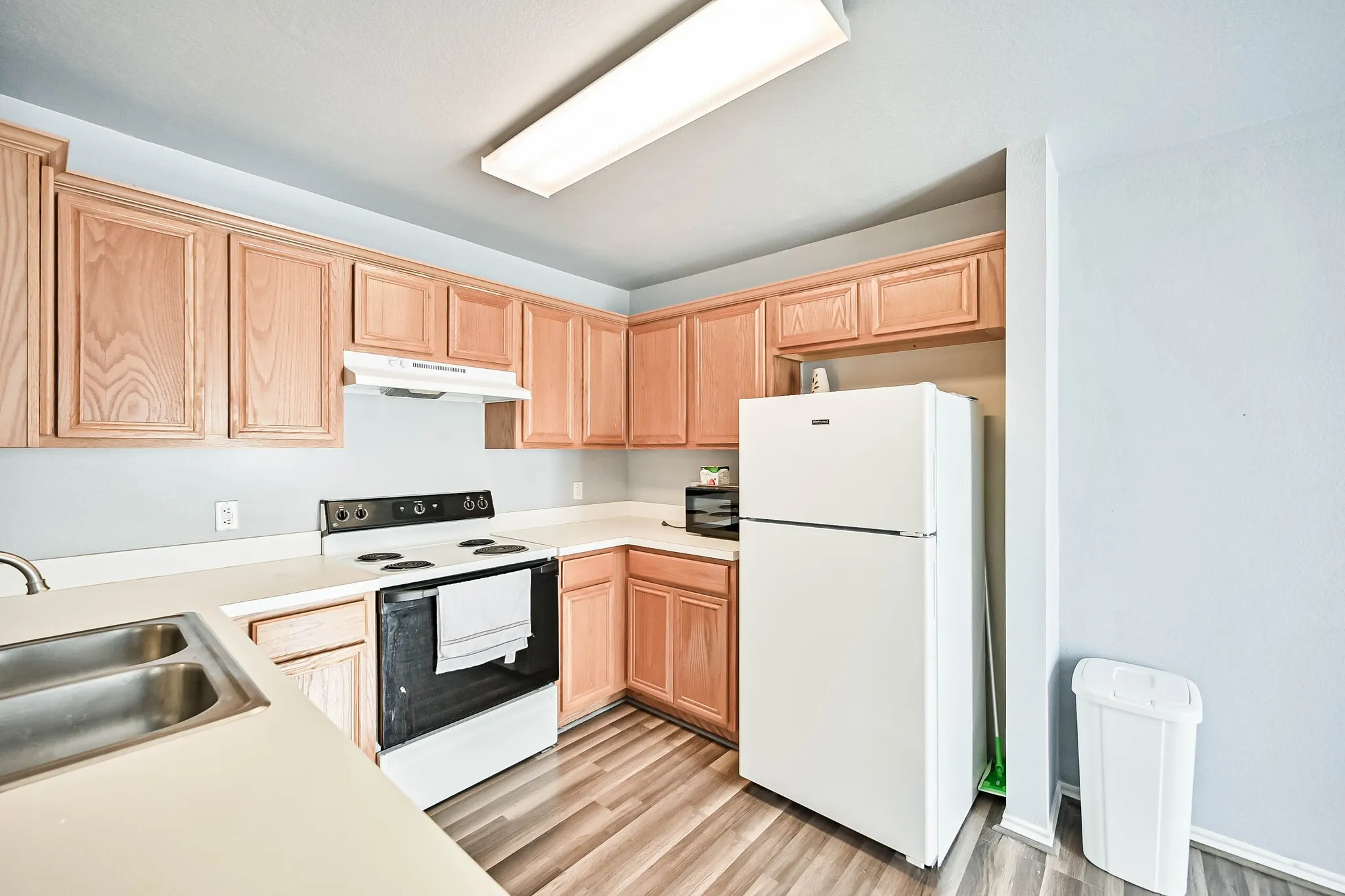 Single Family Residence For Rent in Johnson County , 415 Preston Drive, Cleburne, Texas 76033, 3 Bedroom, 2 Bathroom, 2 Garage spaces, 1,284 Sqft, built in 1998, mls#21380841, Real Estate Agent in Cleburne, Homes For Rent in Johnson county, Homes For Rent in Cleburne, Realtor in Cleburne Texas, Real Estate Brokerage Independent Realty Texas, Luminita Cordes Realtor
