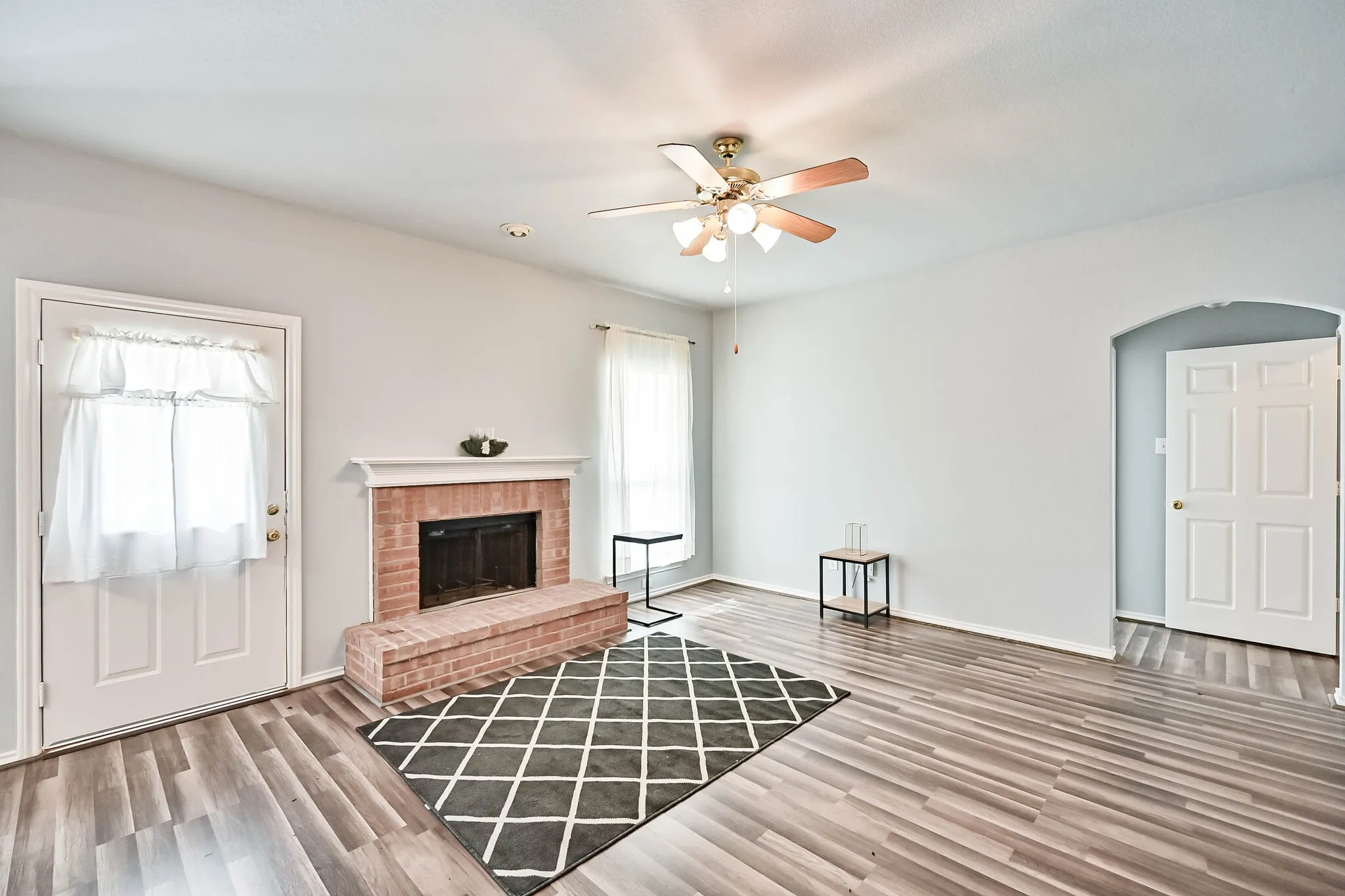 Single Family Residence For Rent in Johnson County , 415 Preston Drive, Cleburne, Texas 76033, 3 Bedroom, 2 Bathroom, 2 Garage spaces, 1,284 Sqft, built in 1998, mls#21380841, Real Estate Agent in Cleburne, Homes For Rent in Johnson county, Homes For Rent in Cleburne, Realtor in Cleburne Texas, Real Estate Brokerage Independent Realty Texas, Luminita Cordes Realtor