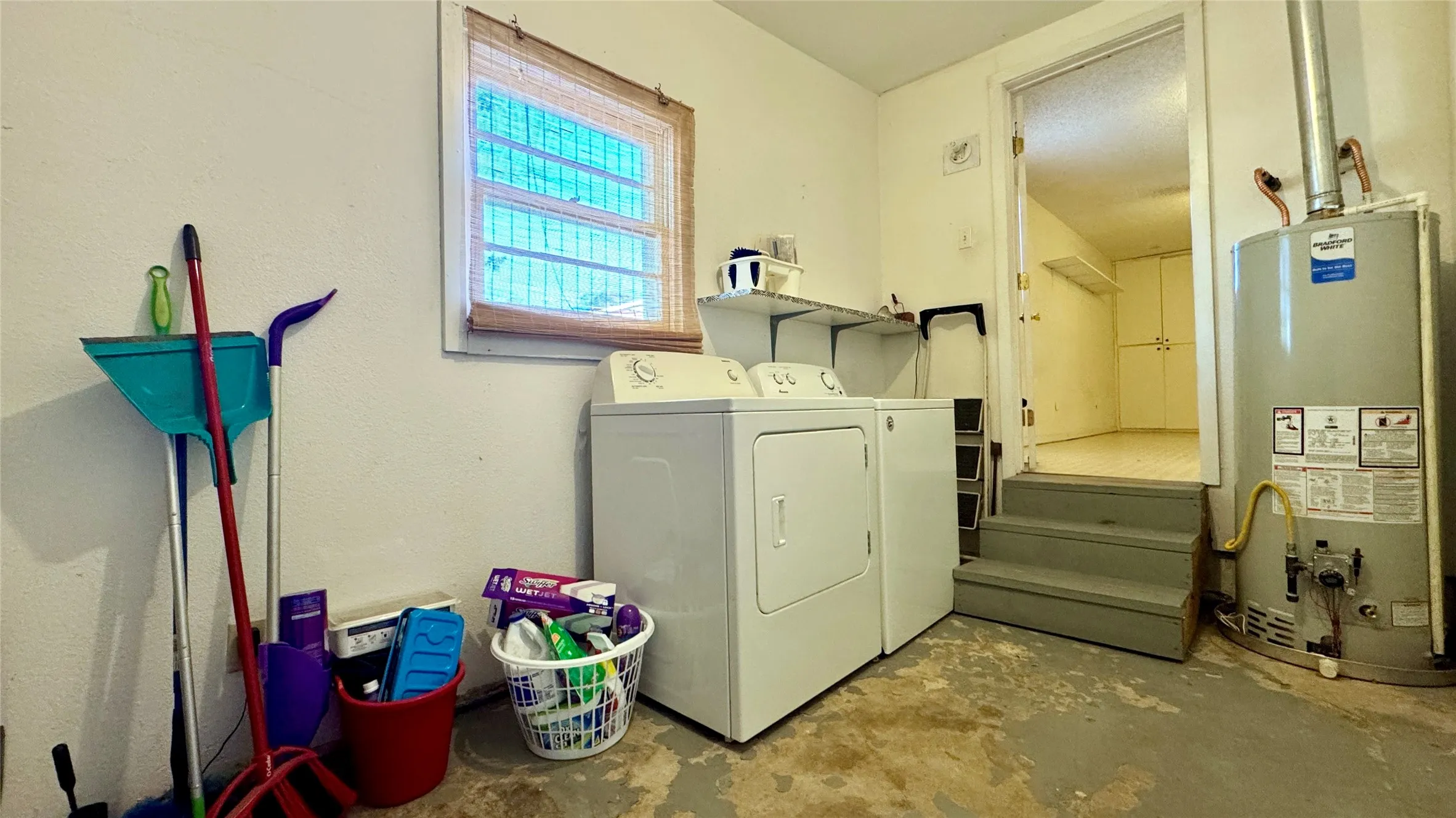 Single Family Residence For Sale in Kaufman County , 205 Davidson Drive, Terrell, Texas 75160, 2 Bedroom, 1 Bathroom, Garage spaces, 1,148 Sqft, built in 1955, mls#21381659, Real Estate Agent in Terrell, Homes For Sale in Kaufman county, Homes For Sale in Terrell, Realtor in Terrell Texas, Real Estate Brokerage Independent Realty Texas, Luminita Cordes Realtor