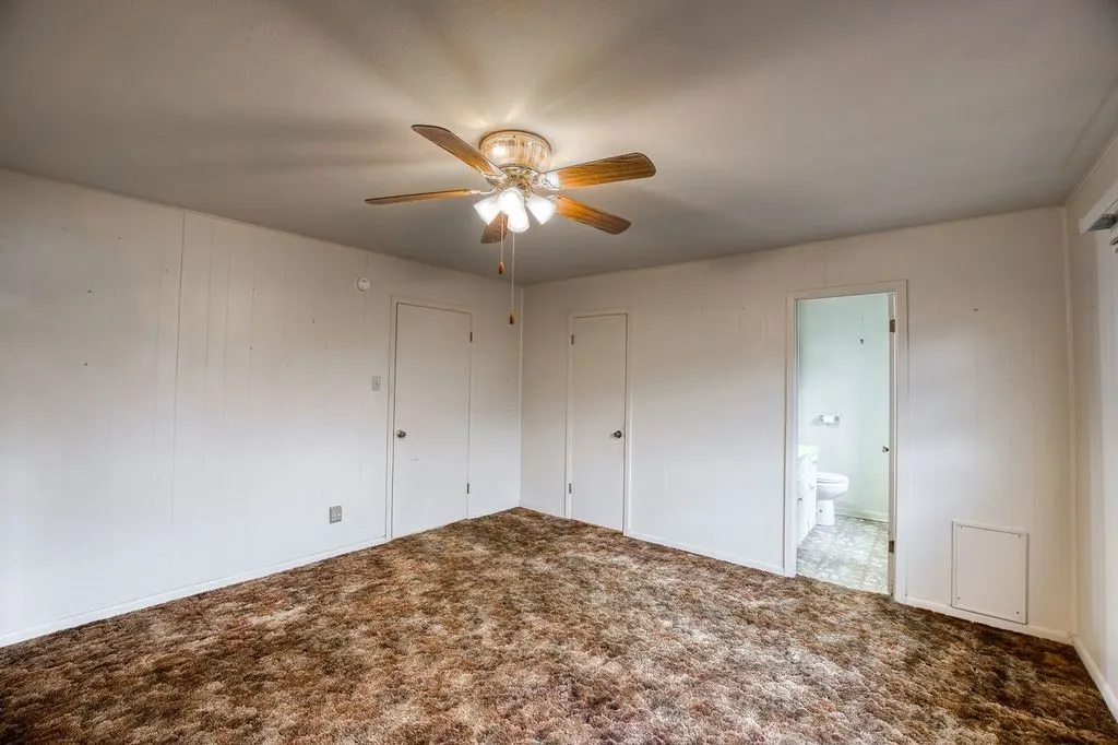 Single Family Residence For Sale in Anderson County , 4233 An County Road 163, Palestine, Texas 75801, 4 Bedroom, 2 Bathroom, 2 Garage spaces, 1,624 Sqft, built in 1900, mls#21381698, Real Estate Agent in Palestine, Homes For Sale in Anderson county, Homes For Sale in Palestine, Realtor in Palestine Texas, Real Estate Brokerage Independent Realty Texas, Luminita Cordes Realtor