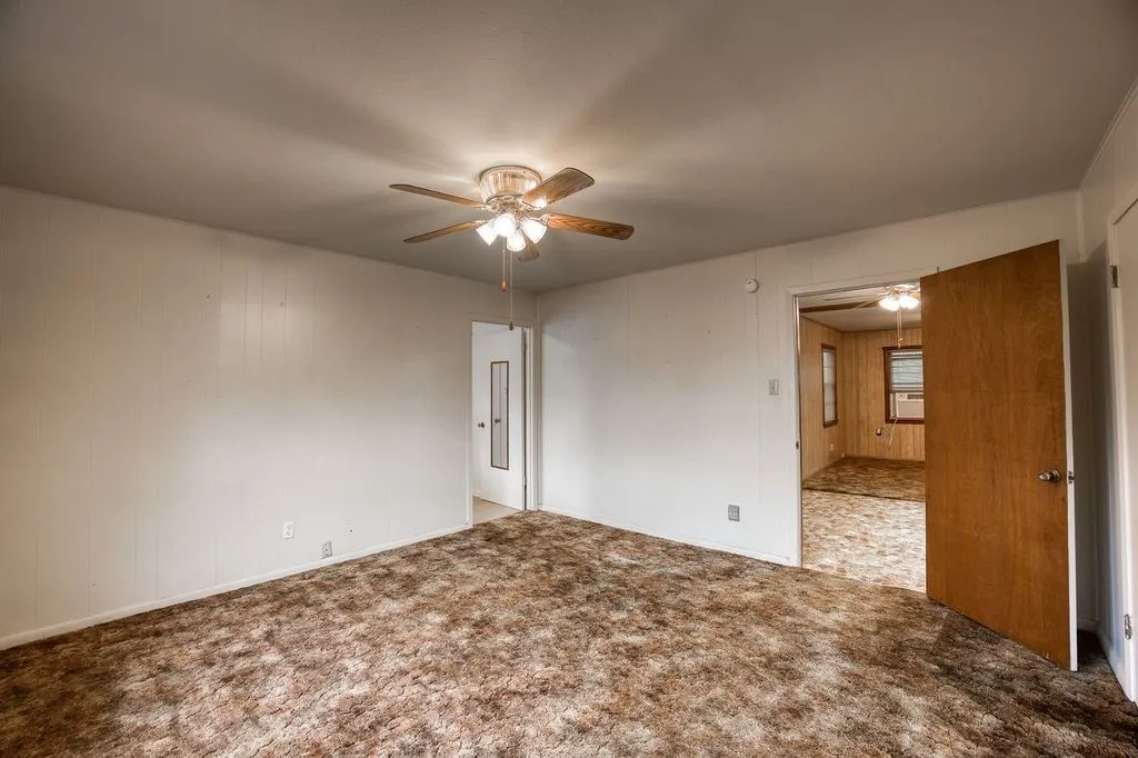 Single Family Residence For Sale in Anderson County , 4233 An County Road 163, Palestine, Texas 75801, 4 Bedroom, 2 Bathroom, 2 Garage spaces, 1,624 Sqft, built in 1900, mls#21381698, Real Estate Agent in Palestine, Homes For Sale in Anderson county, Homes For Sale in Palestine, Realtor in Palestine Texas, Real Estate Brokerage Independent Realty Texas, Luminita Cordes Realtor
