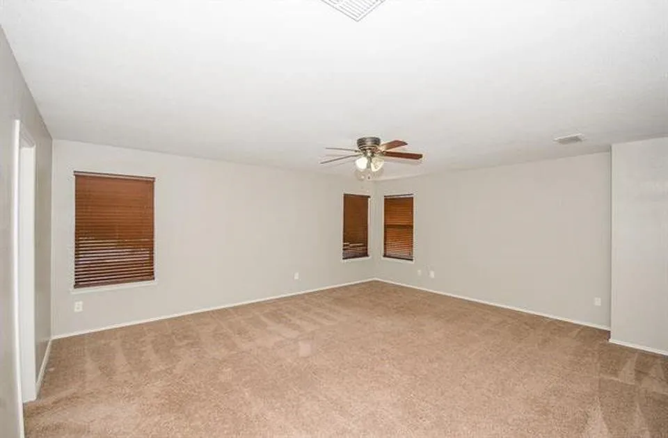Single Family Residence For Rent in Denton County , 2152 Royal Acres Trail, Little Elm, Texas 75036, 4 Bedroom, 3 Bathroom, 2 Garage spaces, 3,406 Sqft, built in 2003, mls#21381703, Real Estate Agent in Little Elm, Homes For Rent in Denton county, Homes For Rent in Little Elm, Realtor in Little Elm Texas, Real Estate Brokerage Independent Realty Texas, Luminita Cordes Realtor