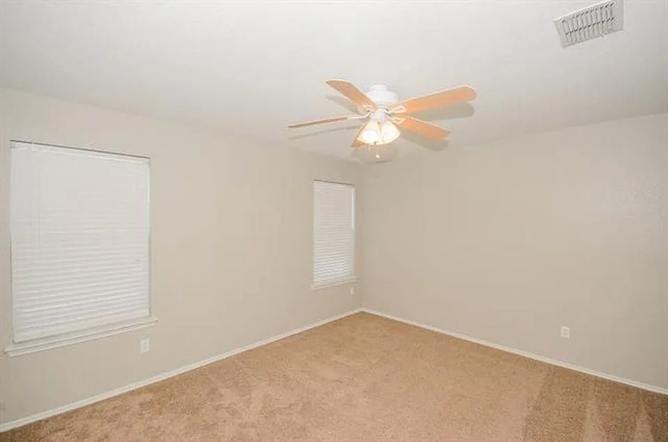 Single Family Residence For Rent in Denton County , 2152 Royal Acres Trail, Little Elm, Texas 75036, 4 Bedroom, 3 Bathroom, 2 Garage spaces, 3,406 Sqft, built in 2003, mls#21381703, Real Estate Agent in Little Elm, Homes For Rent in Denton county, Homes For Rent in Little Elm, Realtor in Little Elm Texas, Real Estate Brokerage Independent Realty Texas, Luminita Cordes Realtor