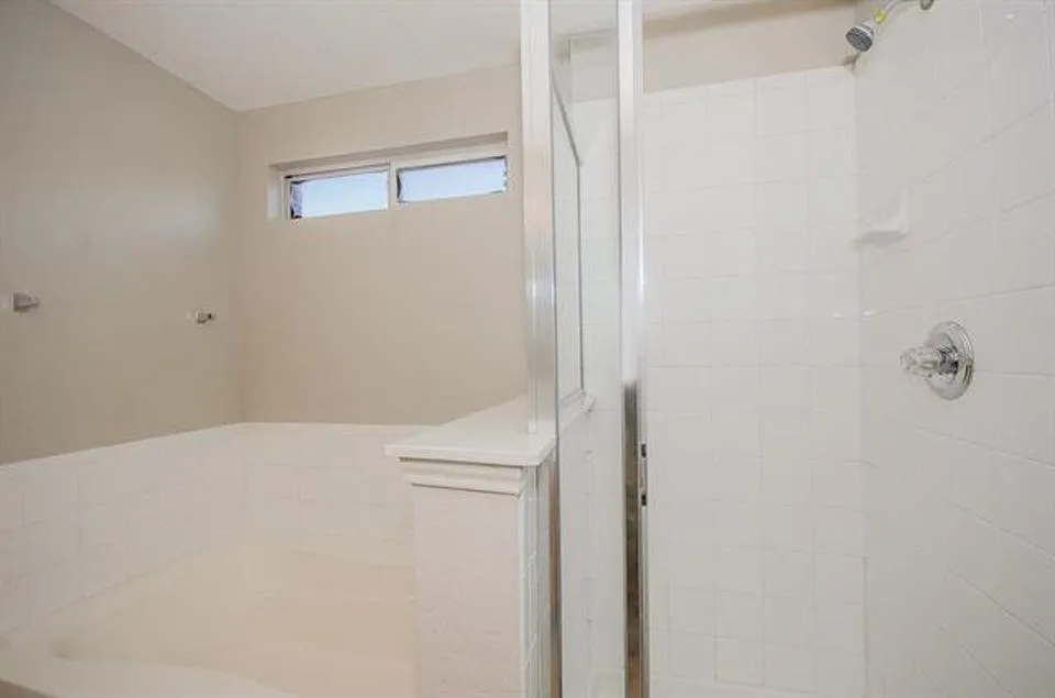 Single Family Residence For Rent in Denton County , 2152 Royal Acres Trail, Little Elm, Texas 75036, 4 Bedroom, 3 Bathroom, 2 Garage spaces, 3,406 Sqft, built in 2003, mls#21381703, Real Estate Agent in Little Elm, Homes For Rent in Denton county, Homes For Rent in Little Elm, Realtor in Little Elm Texas, Real Estate Brokerage Independent Realty Texas, Luminita Cordes Realtor