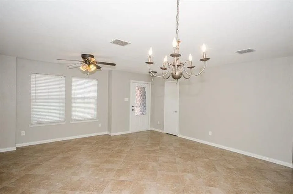 Single Family Residence For Rent in Denton County , 2152 Royal Acres Trail, Little Elm, Texas 75036, 4 Bedroom, 3 Bathroom, 2 Garage spaces, 3,406 Sqft, built in 2003, mls#21381703, Real Estate Agent in Little Elm, Homes For Rent in Denton county, Homes For Rent in Little Elm, Realtor in Little Elm Texas, Real Estate Brokerage Independent Realty Texas, Luminita Cordes Realtor