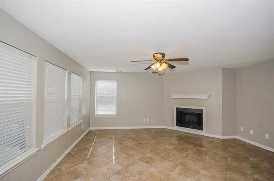 Single Family Residence For Rent in Denton County , 2152 Royal Acres Trail, Little Elm, Texas 75036, 4 Bedroom, 3 Bathroom, 2 Garage spaces, 3,406 Sqft, built in 2003, mls#21381703, Real Estate Agent in Little Elm, Homes For Rent in Denton county, Homes For Rent in Little Elm, Realtor in Little Elm Texas, Real Estate Brokerage Independent Realty Texas, Luminita Cordes Realtor