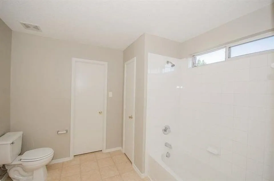 Single Family Residence For Rent in Denton County , 2152 Royal Acres Trail, Little Elm, Texas 75036, 4 Bedroom, 3 Bathroom, 2 Garage spaces, 3,406 Sqft, built in 2003, mls#21381703, Real Estate Agent in Little Elm, Homes For Rent in Denton county, Homes For Rent in Little Elm, Realtor in Little Elm Texas, Real Estate Brokerage Independent Realty Texas, Luminita Cordes Realtor