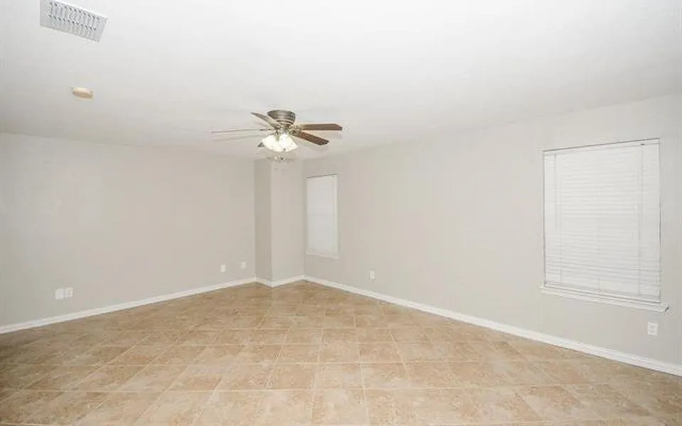 Single Family Residence For Rent in Denton County , 2152 Royal Acres Trail, Little Elm, Texas 75036, 4 Bedroom, 3 Bathroom, 2 Garage spaces, 3,406 Sqft, built in 2003, mls#21381703, Real Estate Agent in Little Elm, Homes For Rent in Denton county, Homes For Rent in Little Elm, Realtor in Little Elm Texas, Real Estate Brokerage Independent Realty Texas, Luminita Cordes Realtor