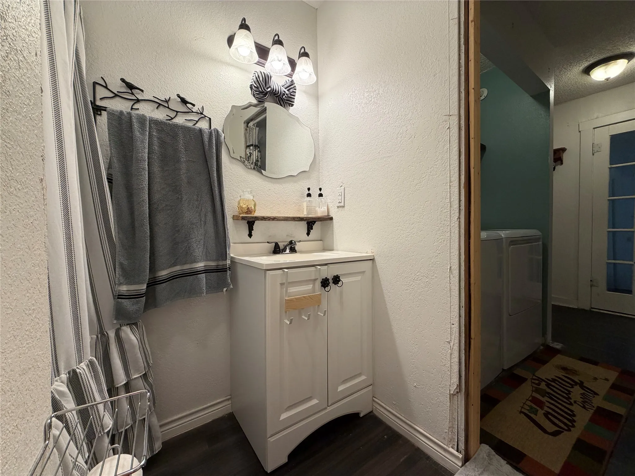 Single Family Residence For Sale in Limestone County , 209 S Canton Street, Mexia, Texas 76667, 3 Bedroom, 2 Bathroom, 2 Garage spaces, 2,251 Sqft, built in 1954, mls#21371938, Real Estate Agent in Mexia, Homes For Sale in Limestone county, Homes For Sale in Mexia, Realtor in Mexia Texas, Real Estate Brokerage Independent Realty Texas, Luminita Cordes Realtor