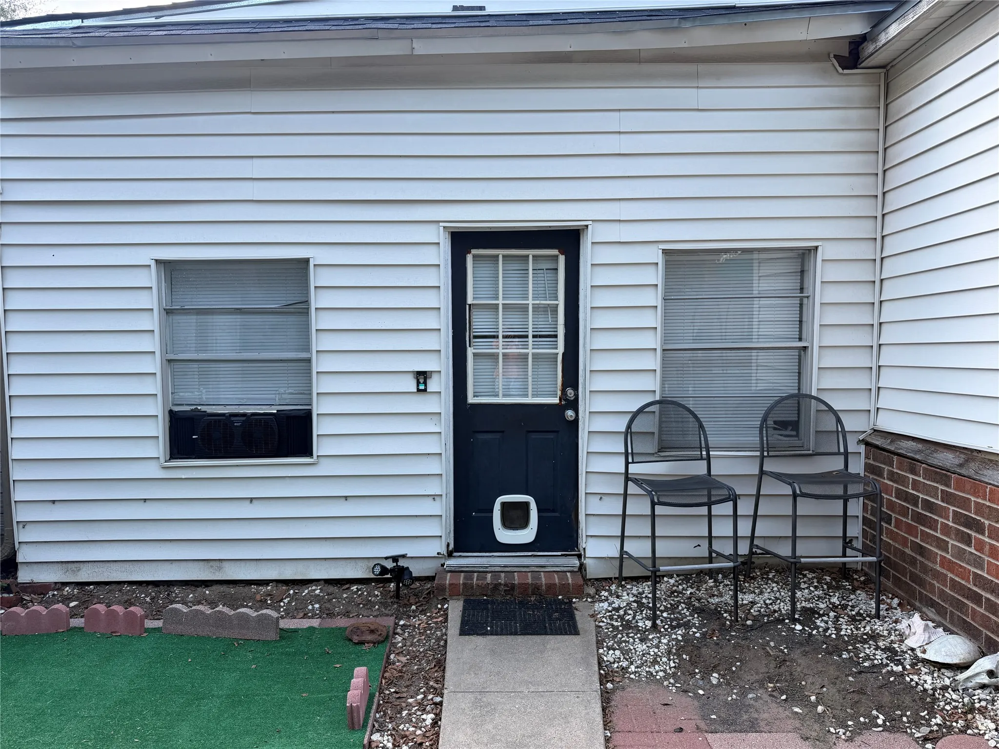 Single Family Residence For Sale in Limestone County , 209 S Canton Street, Mexia, Texas 76667, 3 Bedroom, 2 Bathroom, 2 Garage spaces, 2,251 Sqft, built in 1954, mls#21371938, Real Estate Agent in Mexia, Homes For Sale in Limestone county, Homes For Sale in Mexia, Realtor in Mexia Texas, Real Estate Brokerage Independent Realty Texas, Luminita Cordes Realtor