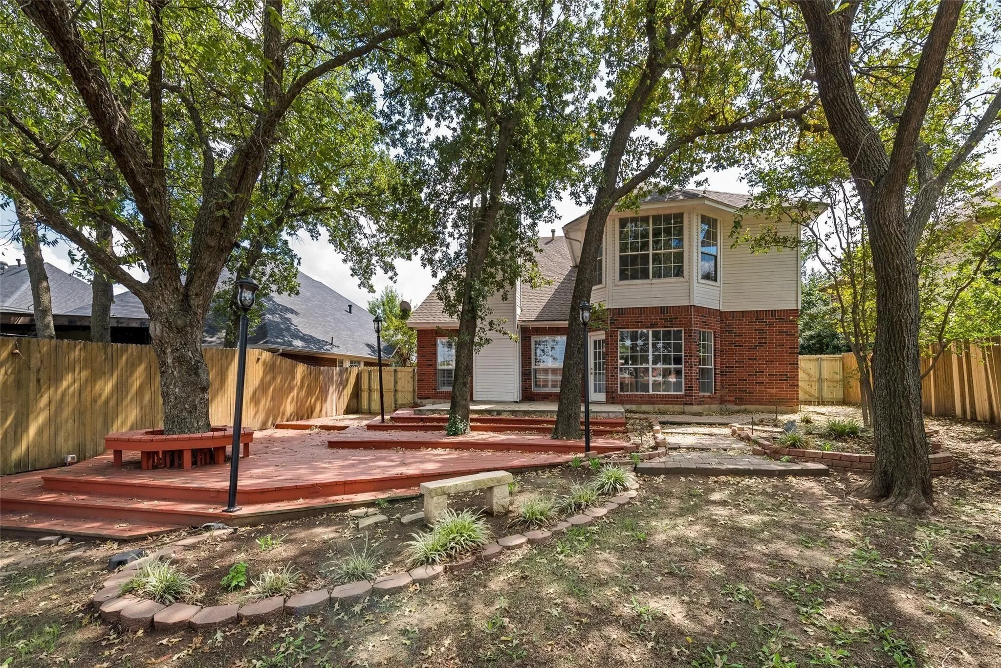 Single Family Residence For Sale in Tarrant County , 4319 Vine Ridge Court, Arlington, Texas 76017, 4 Bedroom, 3 Bathroom, 2 Garage spaces, 2,873 Sqft, built in 1993, mls#21381660, Real Estate Agent in Arlington, Homes For Sale in Tarrant county, Homes For Sale in Arlington, Realtor in Arlington Texas, Real Estate Brokerage Independent Realty Texas, Luminita Cordes Realtor