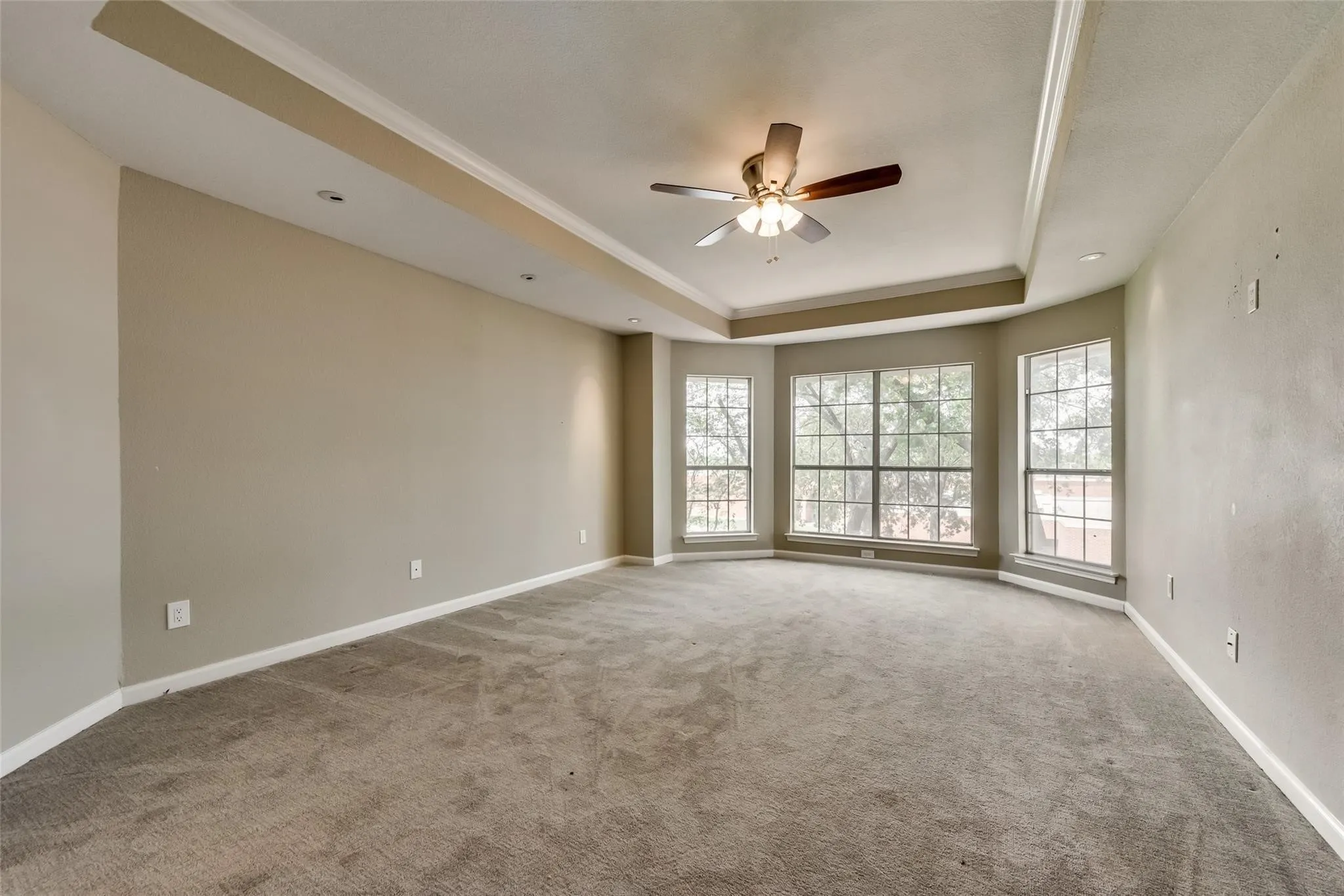 Single Family Residence For Sale in Tarrant County , 4319 Vine Ridge Court, Arlington, Texas 76017, 4 Bedroom, 3 Bathroom, 2 Garage spaces, 2,873 Sqft, built in 1993, mls#21381660, Real Estate Agent in Arlington, Homes For Sale in Tarrant county, Homes For Sale in Arlington, Realtor in Arlington Texas, Real Estate Brokerage Independent Realty Texas, Luminita Cordes Realtor