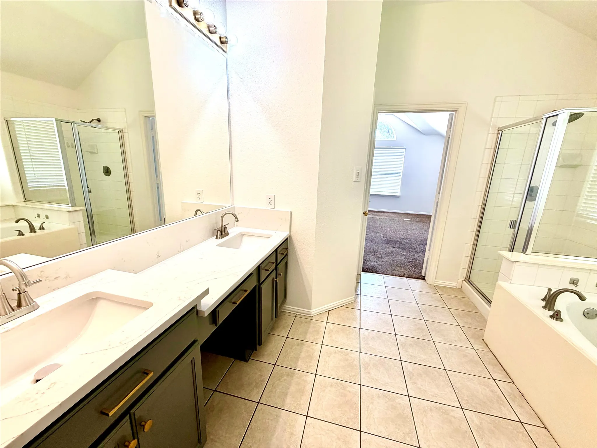 Single Family Residence For Rent in Denton County , 1584 Meadowview, Corinth, Texas 76210, 3 Bedroom, 2 Bathroom, 2 Garage spaces, 2,002 Sqft, built in 1999, mls#21380370, Real Estate Agent in Corinth, Homes For Rent in Denton county, Homes For Rent in Corinth, Realtor in Corinth Texas, Real Estate Brokerage Independent Realty Texas, Luminita Cordes Realtor