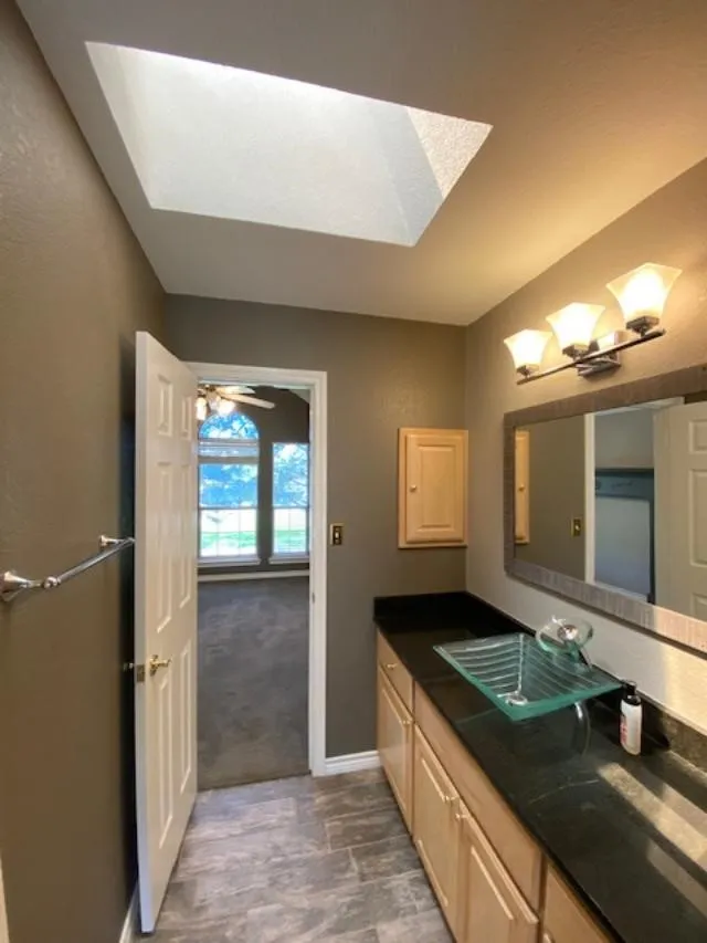 Single Family Residence For Sale in Hill County , 27160 Whispering Meadow Drive, Whitney, Texas 76692, 2 Bedroom, 2 Bathroom, 2 Garage spaces, 1,845 Sqft, built in 1997, mls#21381712, Real Estate Agent in Whitney, Homes For Sale in Hill county, Homes For Sale in Whitney, Realtor in Whitney Texas, Real Estate Brokerage Independent Realty Texas, Luminita Cordes Realtor