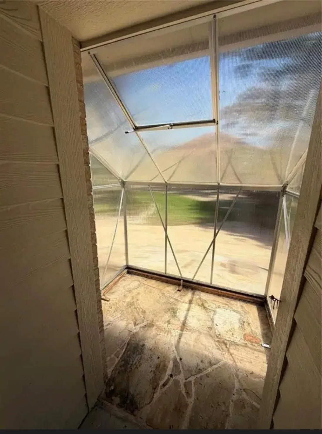 Single Family Residence For Sale in Hill County , 27160 Whispering Meadow Drive, Whitney, Texas 76692, 2 Bedroom, 2 Bathroom, 2 Garage spaces, 1,845 Sqft, built in 1997, mls#21381712, Real Estate Agent in Whitney, Homes For Sale in Hill county, Homes For Sale in Whitney, Realtor in Whitney Texas, Real Estate Brokerage Independent Realty Texas, Luminita Cordes Realtor