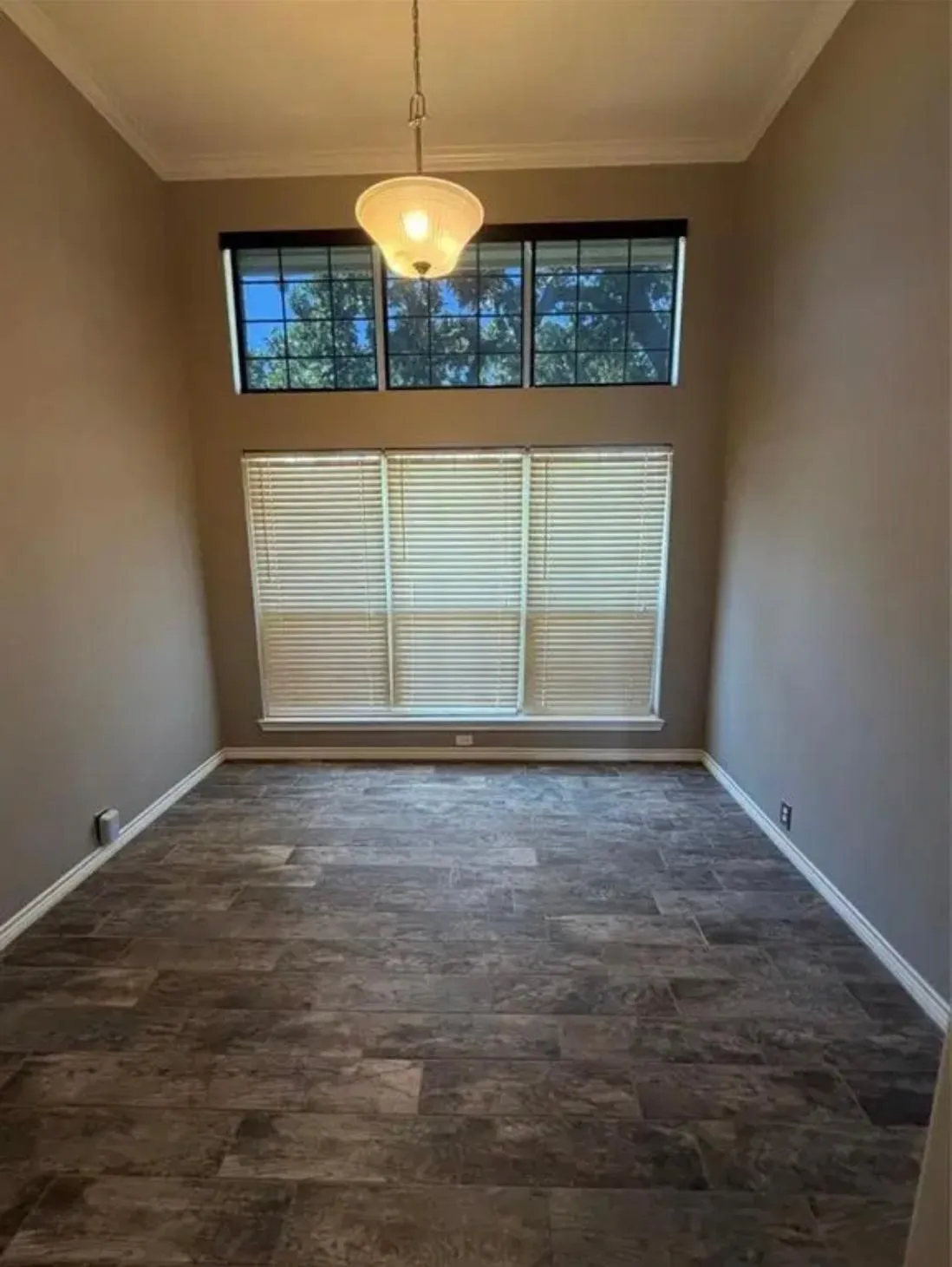 Single Family Residence For Sale in Hill County , 27160 Whispering Meadow Drive, Whitney, Texas 76692, 2 Bedroom, 2 Bathroom, 2 Garage spaces, 1,845 Sqft, built in 1997, mls#21381712, Real Estate Agent in Whitney, Homes For Sale in Hill county, Homes For Sale in Whitney, Realtor in Whitney Texas, Real Estate Brokerage Independent Realty Texas, Luminita Cordes Realtor