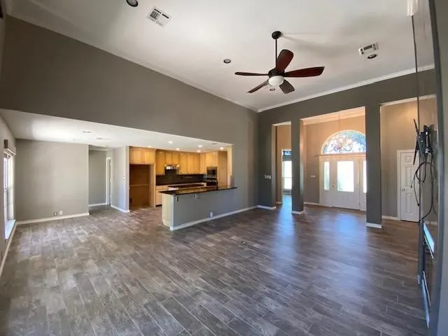 Single Family Residence For Sale in Hill County , 27160 Whispering Meadow Drive, Whitney, Texas 76692, 2 Bedroom, 2 Bathroom, 2 Garage spaces, 1,845 Sqft, built in 1997, mls#21381712, Real Estate Agent in Whitney, Homes For Sale in Hill county, Homes For Sale in Whitney, Realtor in Whitney Texas, Real Estate Brokerage Independent Realty Texas, Luminita Cordes Realtor