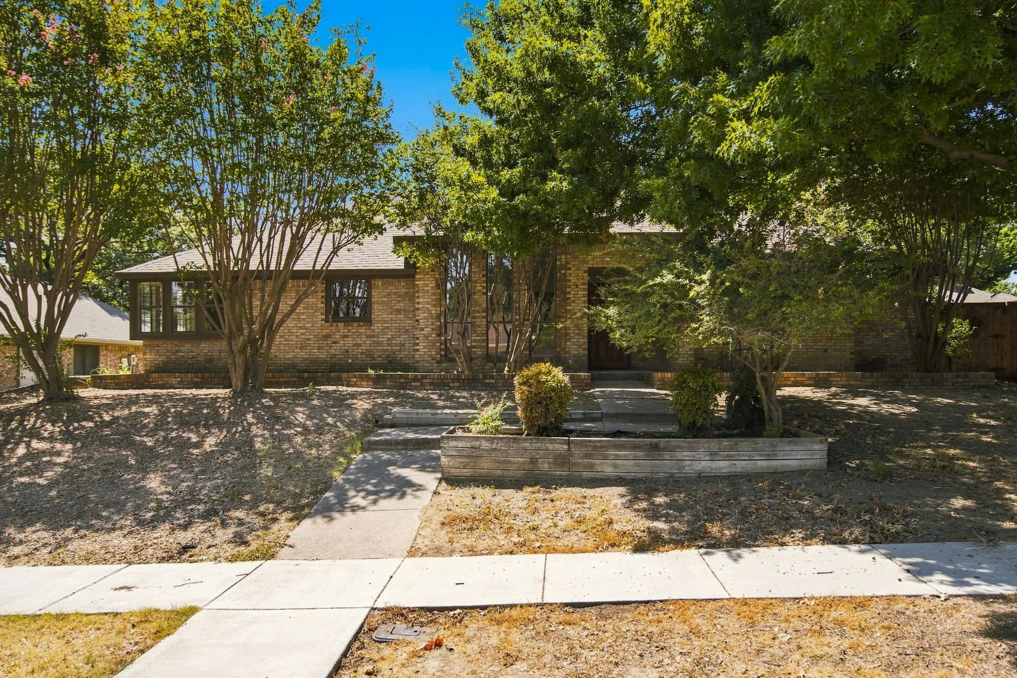Single Family Residence For Rent in Collin County , 3205 Wrangler Road, Plano, Texas 75074, 4 Bedroom, 3 Bathroom, 2 Garage spaces, 2,095 Sqft, built in 1983, mls#21381692, Real Estate Agent in Plano, Homes For Rent in Collin county, Homes For Rent in Plano, Realtor in Plano Texas, Real Estate Brokerage Independent Realty Texas, Luminita Cordes Realtor