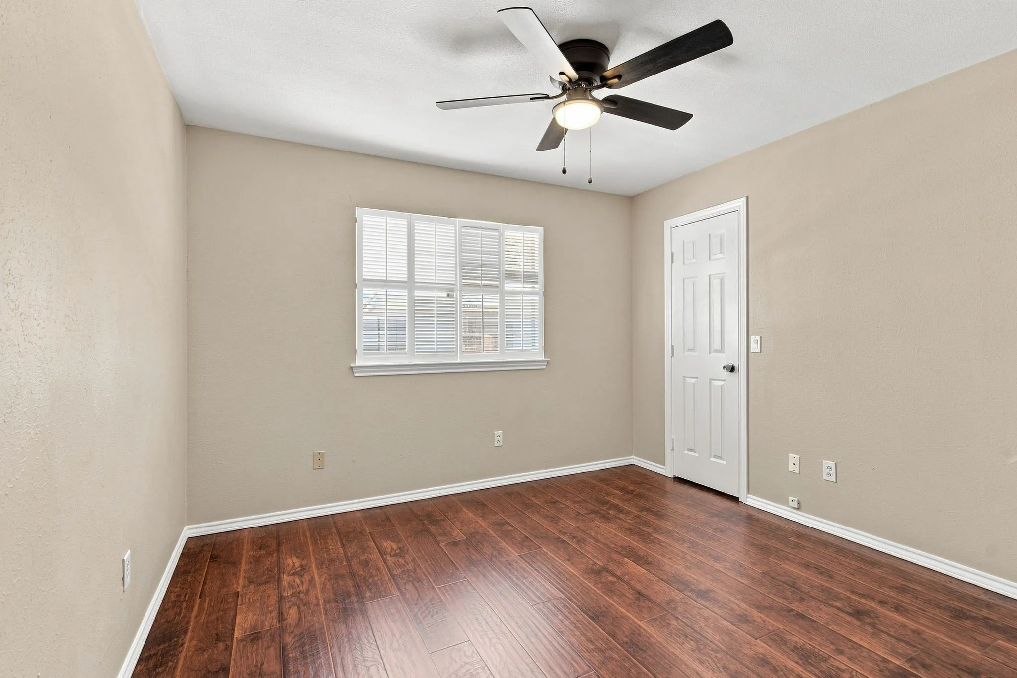 Single Family Residence For Rent in Collin County , 3205 Wrangler Road, Plano, Texas 75074, 4 Bedroom, 3 Bathroom, 2 Garage spaces, 2,095 Sqft, built in 1983, mls#21381692, Real Estate Agent in Plano, Homes For Rent in Collin county, Homes For Rent in Plano, Realtor in Plano Texas, Real Estate Brokerage Independent Realty Texas, Luminita Cordes Realtor