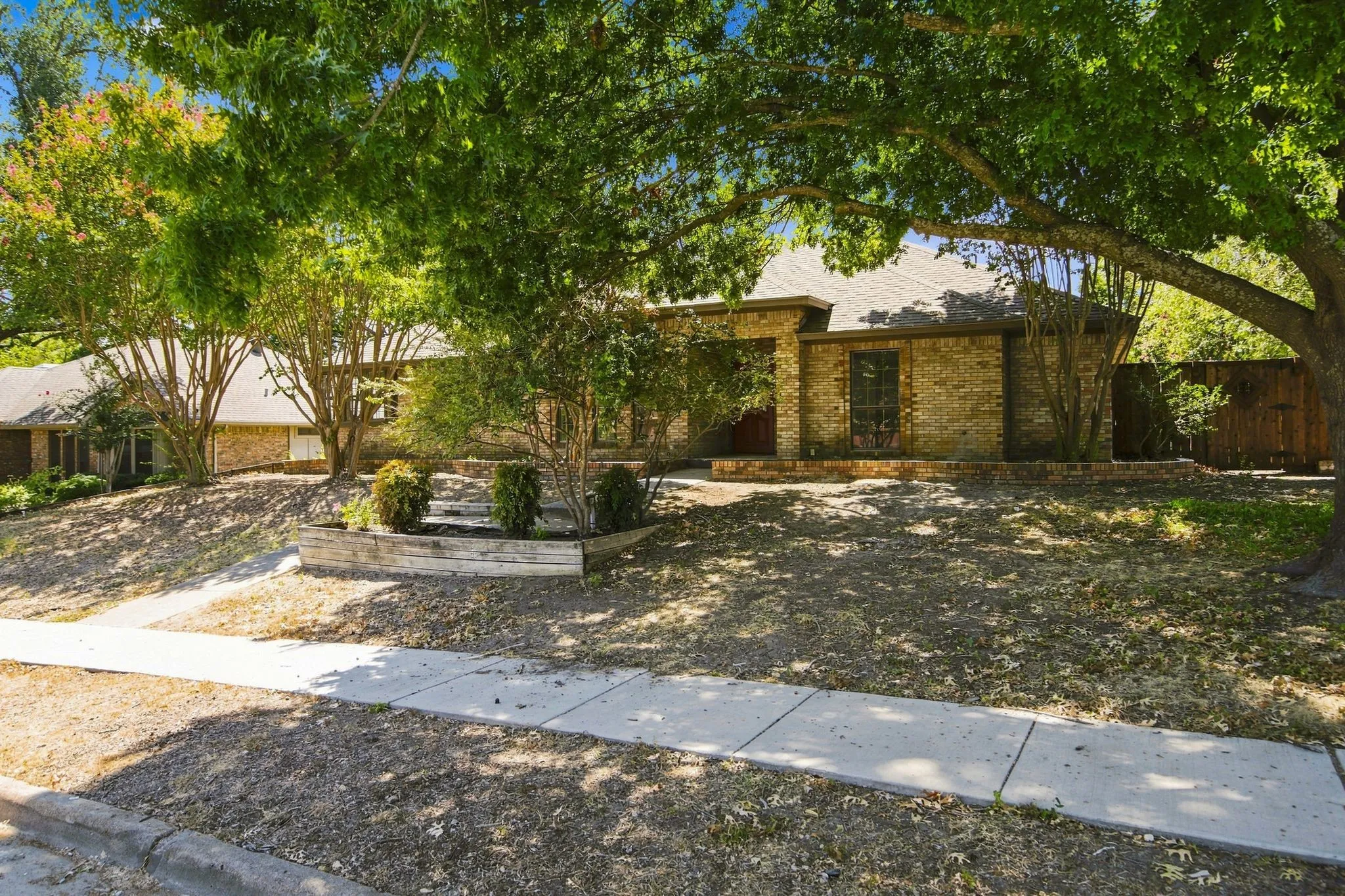 Single Family Residence For Rent in Collin County , 3205 Wrangler Road, Plano, Texas 75074, 4 Bedroom, 3 Bathroom, 2 Garage spaces, 2,095 Sqft, built in 1983, mls#21381692, Real Estate Agent in Plano, Homes For Rent in Collin county, Homes For Rent in Plano, Realtor in Plano Texas, Real Estate Brokerage Independent Realty Texas, Luminita Cordes Realtor