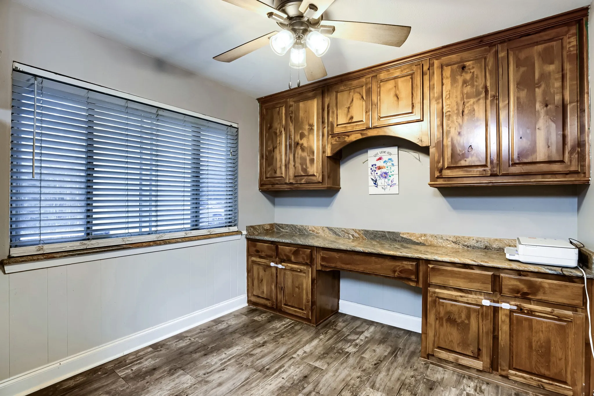 Single Family Residence For Sale in Dallas County , 1760 S Duncanville Road, Cedar Hill, Texas 75104, 3 Bedroom, 2 Bathroom, 4 Garage spaces, 1,932 Sqft, built in 1964, mls#21371559, Real Estate Agent in Cedar Hill, Homes For Sale in Dallas county, Homes For Sale in Cedar Hill, Realtor in Cedar Hill Texas, Real Estate Brokerage Independent Realty Texas, Luminita Cordes Realtor