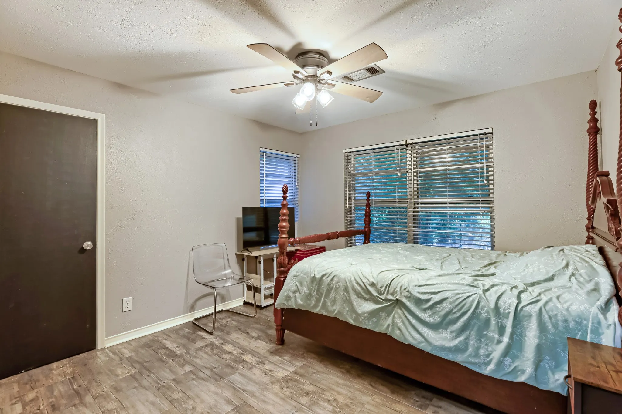 Wood-finish flooring throughout