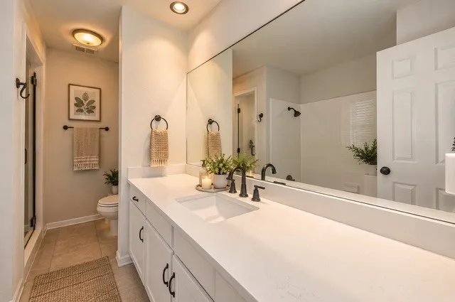 Single Family Residence For Sale in Tarrant County , 68 Legend Road, Benbrook, Texas 76132, 3 Bedroom, 3 Bathroom, 2 Garage spaces, 2,693 Sqft, built in 1985, mls#21381267, Real Estate Agent in Benbrook, Homes For Sale in Tarrant county, Homes For Sale in Benbrook, Realtor in Benbrook Texas, Real Estate Brokerage Independent Realty Texas, Luminita Cordes Realtor