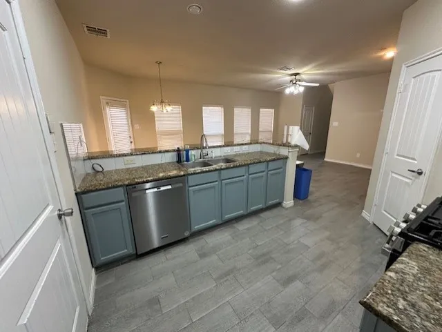 Townhouse For Rent in Collin County , 5813 Rancho Lane, Mc Kinney, Texas 75070, 4 Bedroom, 3 Bathroom, 2 Garage spaces, 2,243 Sqft, built in 2006, mls#21381723, Real Estate Agent in Mc Kinney, Homes For Rent in Collin county, Homes For Rent in Mc Kinney, Realtor in Mc Kinney Texas, Real Estate Brokerage Independent Realty Texas, Luminita Cordes Realtor
