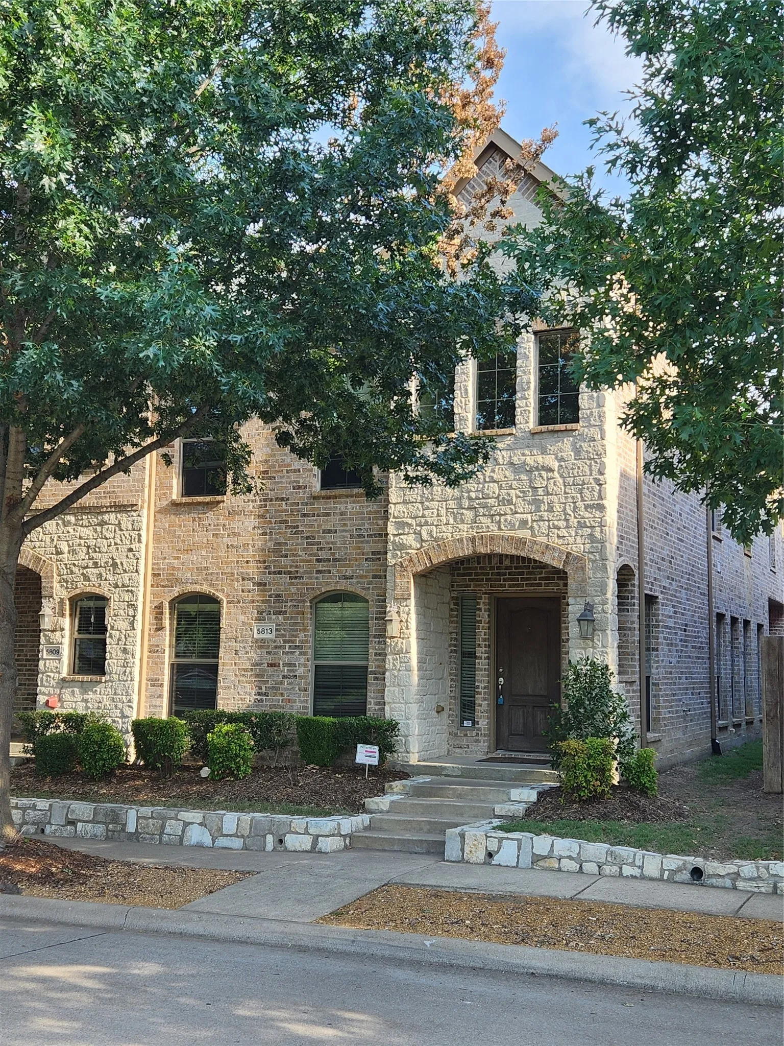 Townhouse For Rent in Collin County , 5813 Rancho Lane, Mc Kinney, Texas 75070, 4 Bedroom, 3 Bathroom, 2 Garage spaces, 2,243 Sqft, built in 2006, mls#21381723, Real Estate Agent in Mc Kinney, Homes For Rent in Collin county, Homes For Rent in Mc Kinney, Realtor in Mc Kinney Texas, Real Estate Brokerage Independent Realty Texas, Luminita Cordes Realtor