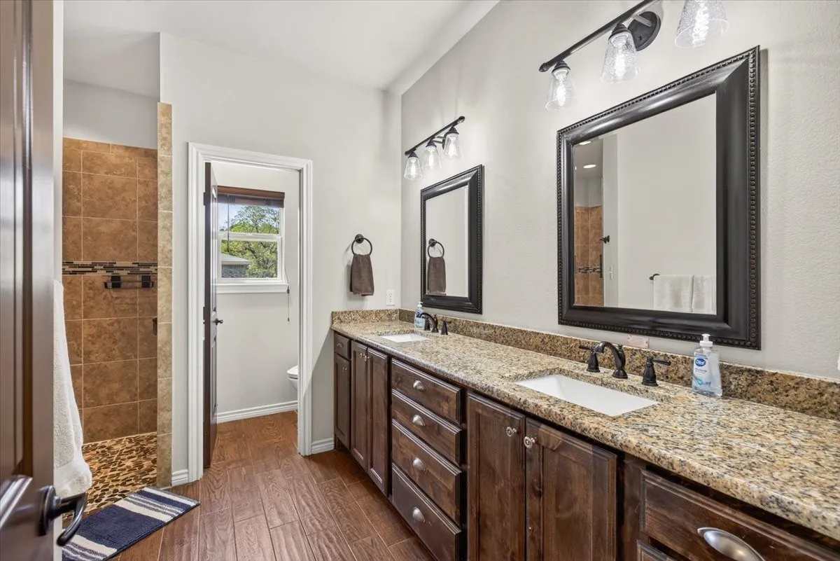 Single Family Residence For Sale in Henderson County , 315 Canoe Court, Gun Barrel City, Texas 75156, 2 Bedroom, 2 Bathroom, 2 Garage spaces, 1,591 Sqft, built in 2017, mls#21380911, Real Estate Agent in Gun Barrel City, Homes For Sale in Henderson county, Homes For Sale in Gun Barrel City, Realtor in Gun Barrel City Texas, Real Estate Brokerage Independent Realty Texas, Luminita Cordes Realtor