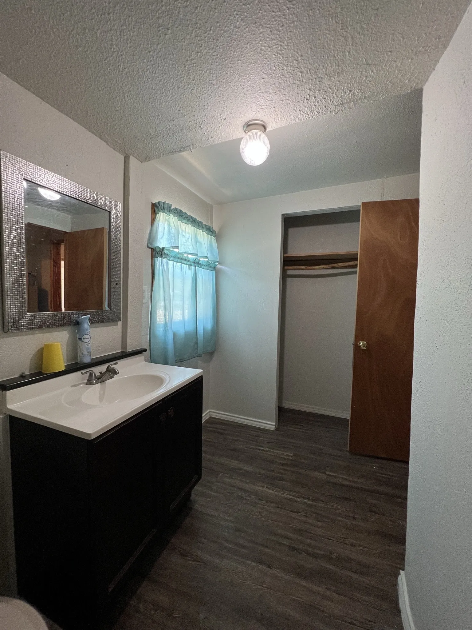 Single Family Residence For Rent in Comanche County , 440 HUMPHREY Street, De Leon, Texas 76444, 3 Bedroom, 1 Bathroom, Garage spaces, 972 Sqft, built in 1930, mls#21381718, Real Estate Agent in De Leon, Homes For Rent in Comanche county, Homes For Rent in De Leon, Realtor in De Leon Texas, Real Estate Brokerage Independent Realty Texas, Luminita Cordes Realtor