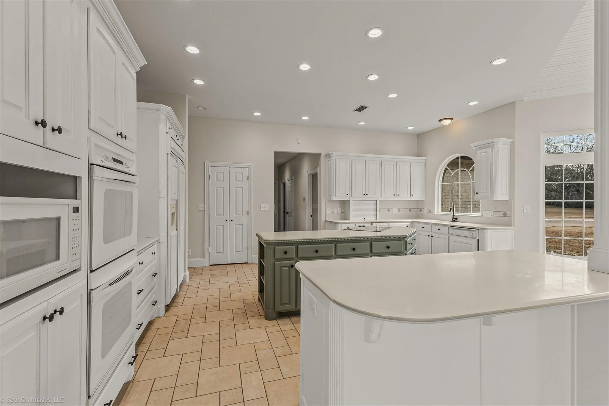 Single Family Residence For Sale in Kaufman County , 15183 Valley View, Forney, Texas 75126, 4 Bedroom, 4 Bathroom, 3 Garage spaces, 2,995 Sqft, built in 1998, mls#21381733, Real Estate Agent in Forney, Homes For Sale in Kaufman county, Homes For Sale in Forney, Realtor in Forney Texas, Real Estate Brokerage Independent Realty Texas, Luminita Cordes Realtor