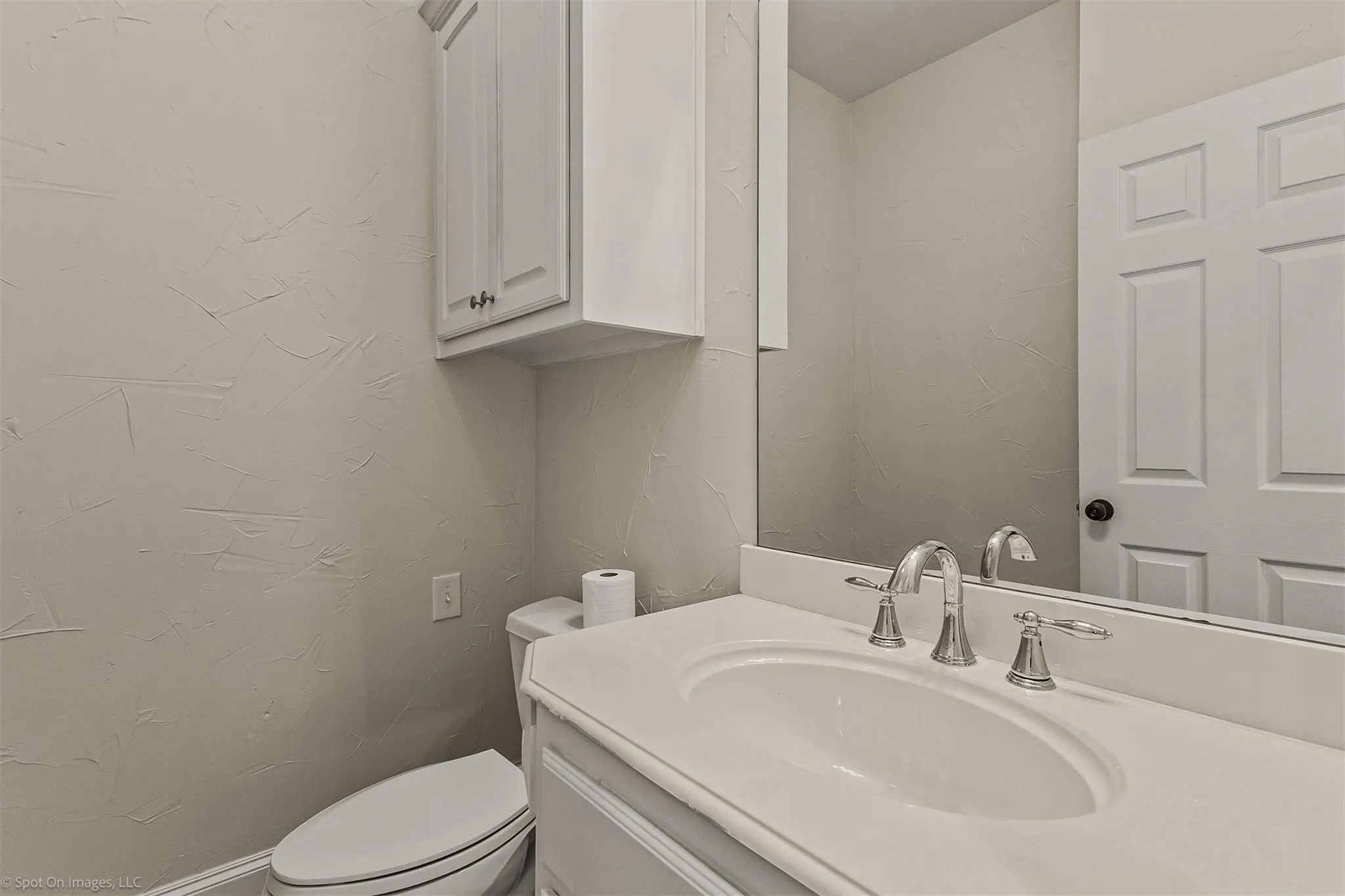 Single Family Residence For Sale in Kaufman County , 15183 Valley View, Forney, Texas 75126, 4 Bedroom, 4 Bathroom, 3 Garage spaces, 2,995 Sqft, built in 1998, mls#21381733, Real Estate Agent in Forney, Homes For Sale in Kaufman county, Homes For Sale in Forney, Realtor in Forney Texas, Real Estate Brokerage Independent Realty Texas, Luminita Cordes Realtor
