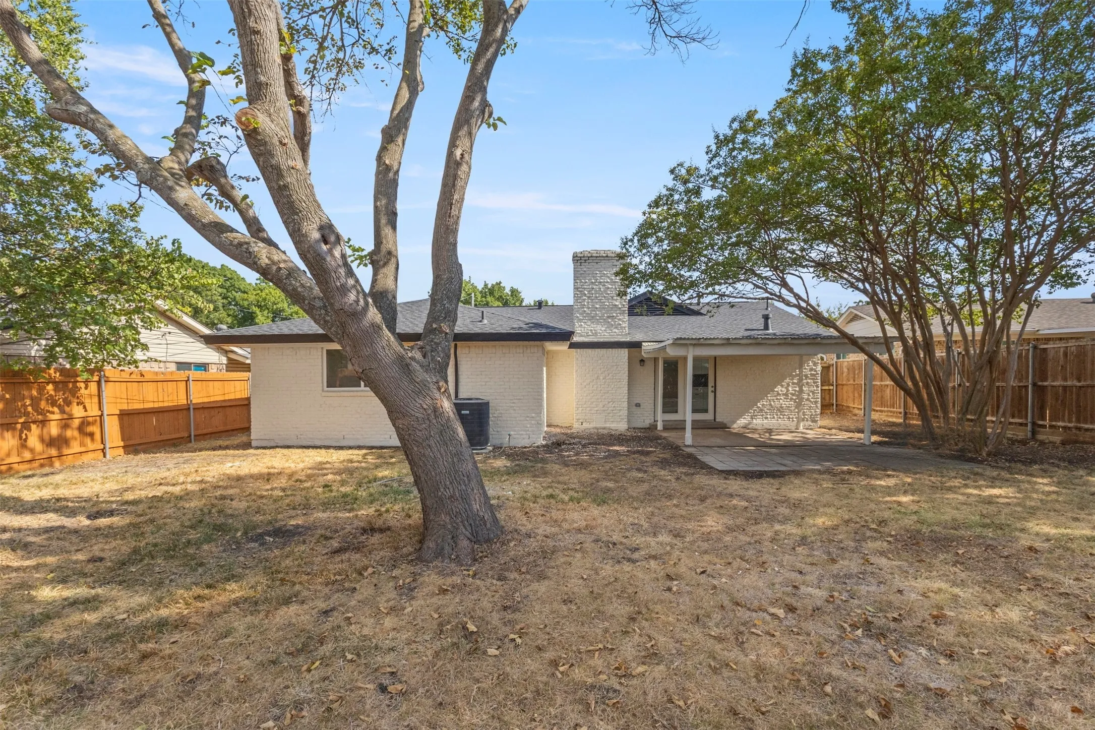 Single Family Residence For Sale in Dallas County , 640 Cambridge Drive, Richardson, Texas 75080, 3 Bedroom, 2 Bathroom, 2 Garage spaces, 1,389 Sqft, built in 1965, mls#21380810, Real Estate Agent in Richardson, Homes For Sale in Dallas county, Homes For Sale in Richardson, Realtor in Richardson Texas, Real Estate Brokerage Independent Realty Texas, Luminita Cordes Realtor