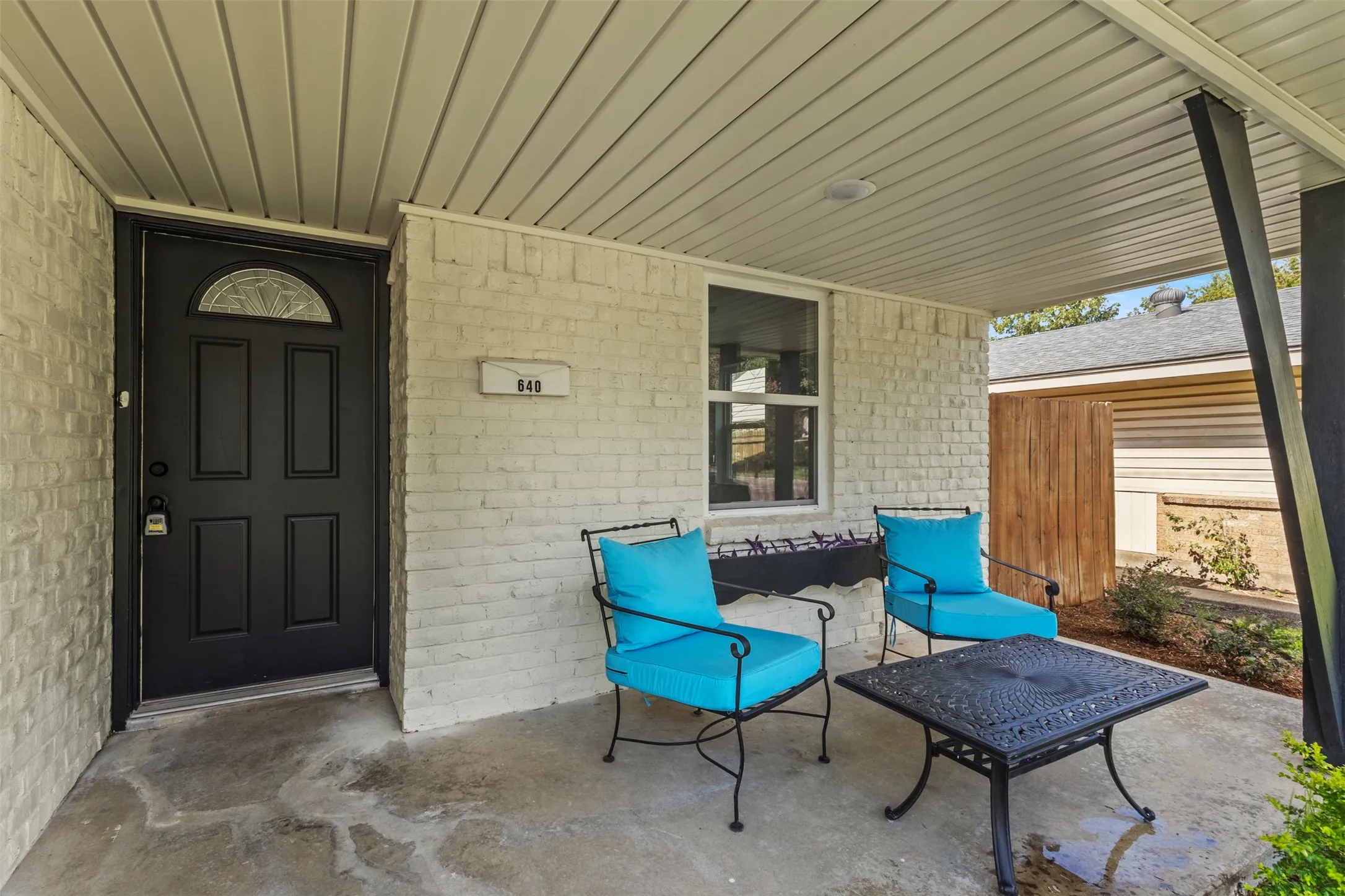 Single Family Residence For Sale in Dallas County , 640 Cambridge Drive, Richardson, Texas 75080, 3 Bedroom, 2 Bathroom, 2 Garage spaces, 1,389 Sqft, built in 1965, mls#21380810, Real Estate Agent in Richardson, Homes For Sale in Dallas county, Homes For Sale in Richardson, Realtor in Richardson Texas, Real Estate Brokerage Independent Realty Texas, Luminita Cordes Realtor