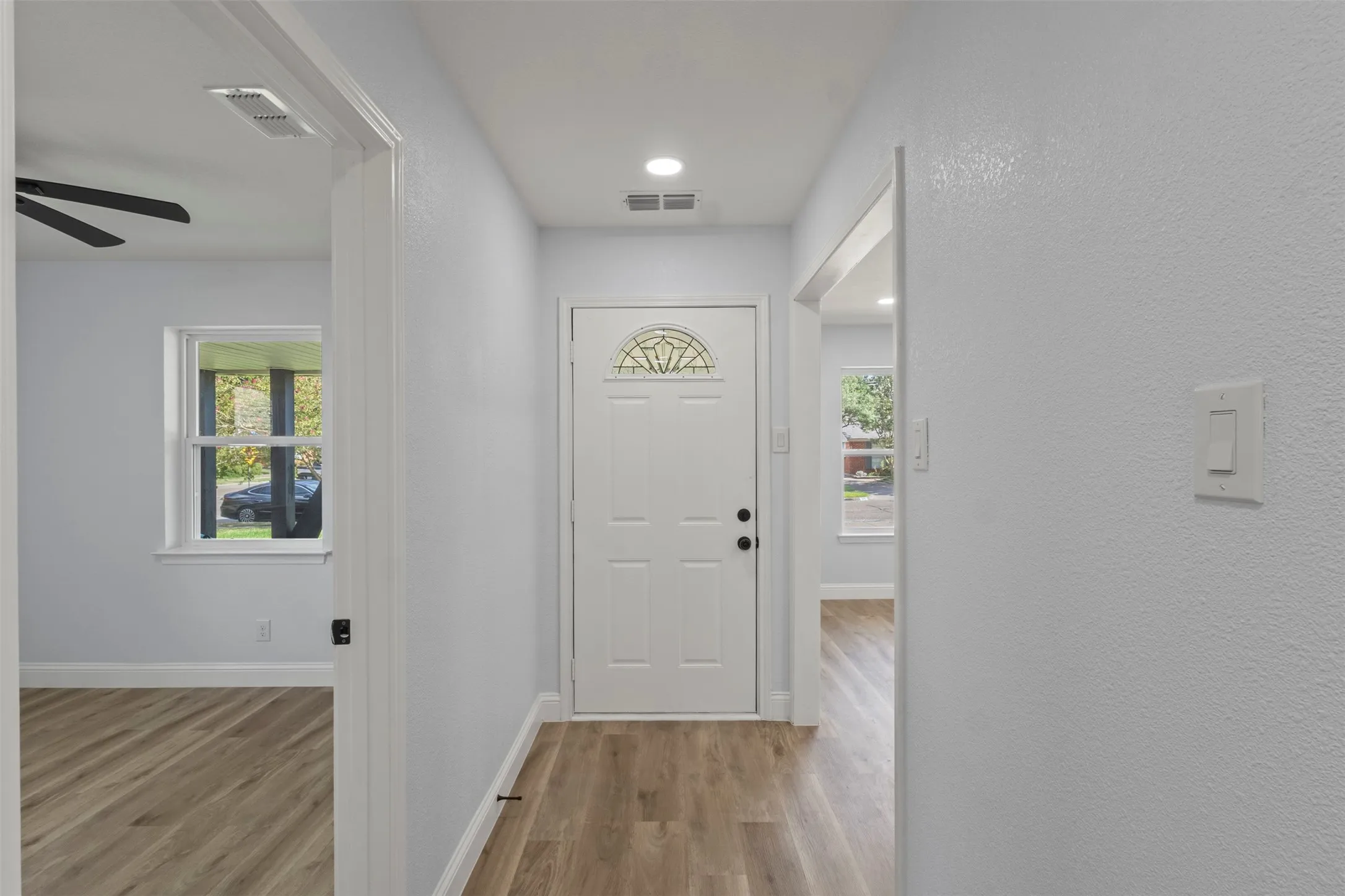 Single Family Residence For Sale in Dallas County , 640 Cambridge Drive, Richardson, Texas 75080, 3 Bedroom, 2 Bathroom, 2 Garage spaces, 1,389 Sqft, built in 1965, mls#21380810, Real Estate Agent in Richardson, Homes For Sale in Dallas county, Homes For Sale in Richardson, Realtor in Richardson Texas, Real Estate Brokerage Independent Realty Texas, Luminita Cordes Realtor