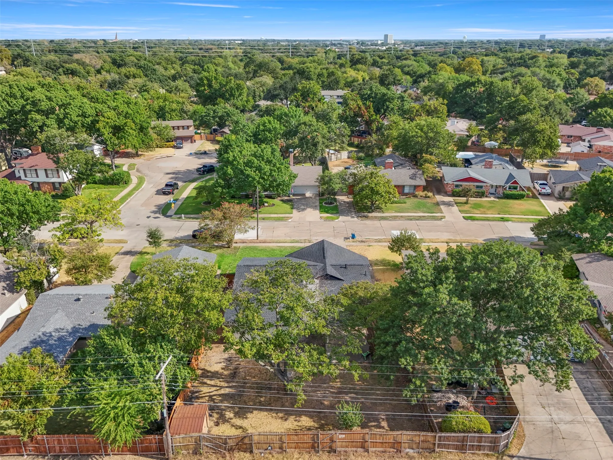 Single Family Residence For Sale in Dallas County , 640 Cambridge Drive, Richardson, Texas 75080, 3 Bedroom, 2 Bathroom, 2 Garage spaces, 1,389 Sqft, built in 1965, mls#21380810, Real Estate Agent in Richardson, Homes For Sale in Dallas county, Homes For Sale in Richardson, Realtor in Richardson Texas, Real Estate Brokerage Independent Realty Texas, Luminita Cordes Realtor